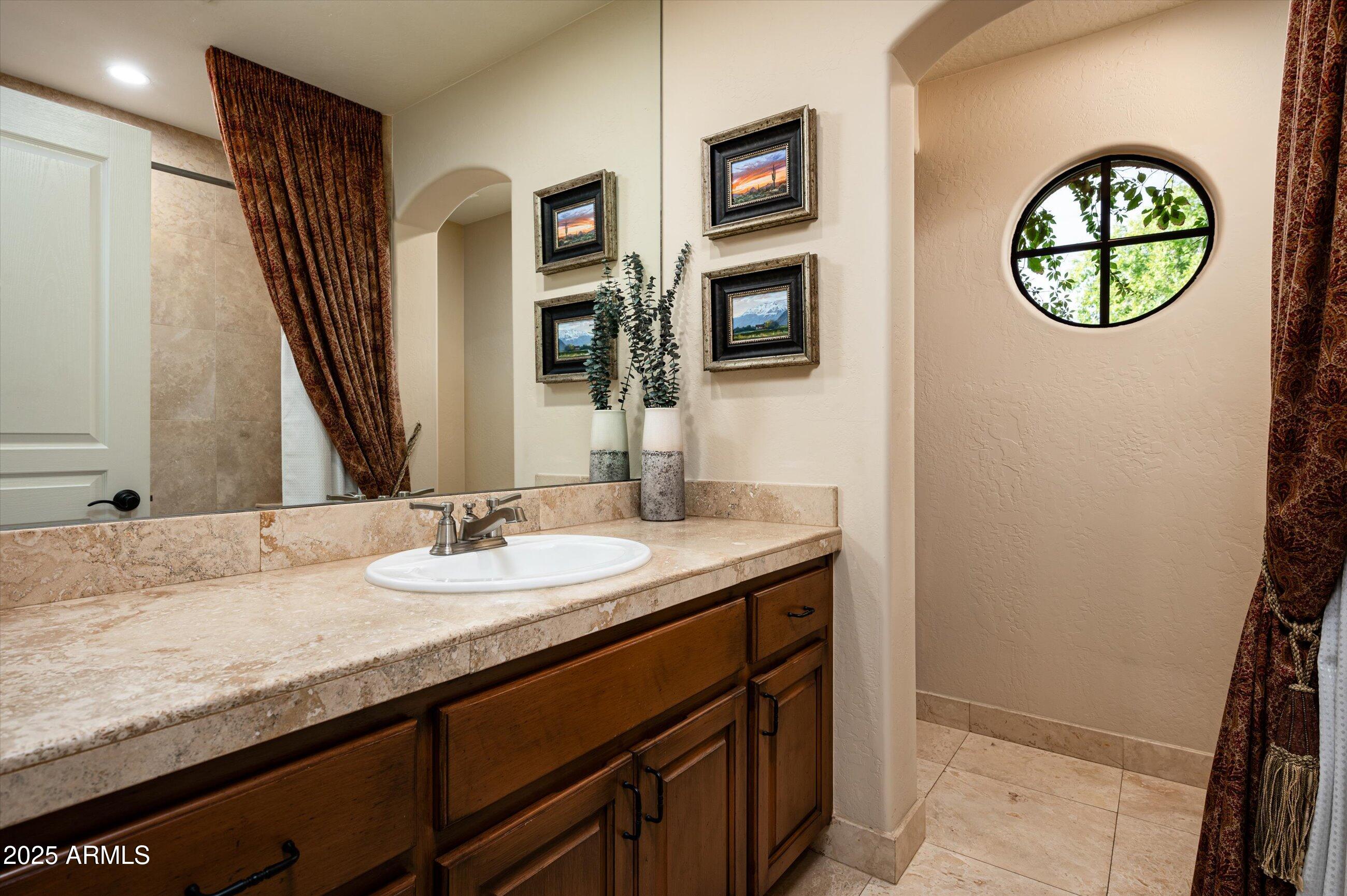 17 W SIERRA VISTA Drive