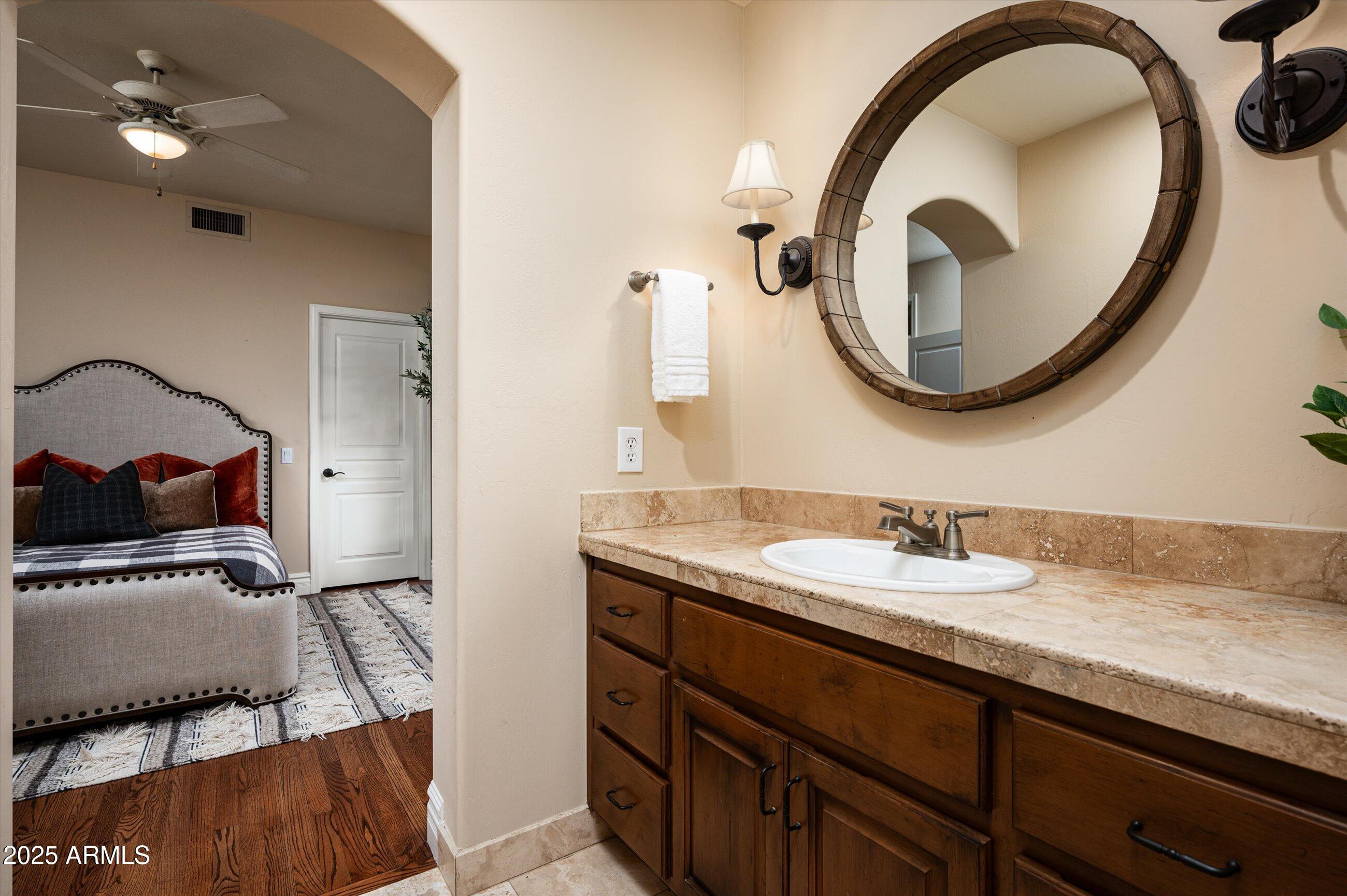 17 W SIERRA VISTA Drive