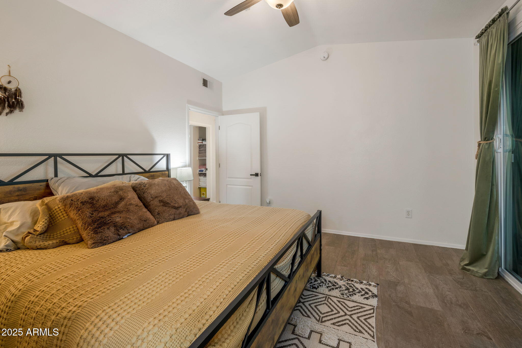 2929 W YORKSHIRE Drive, 1102