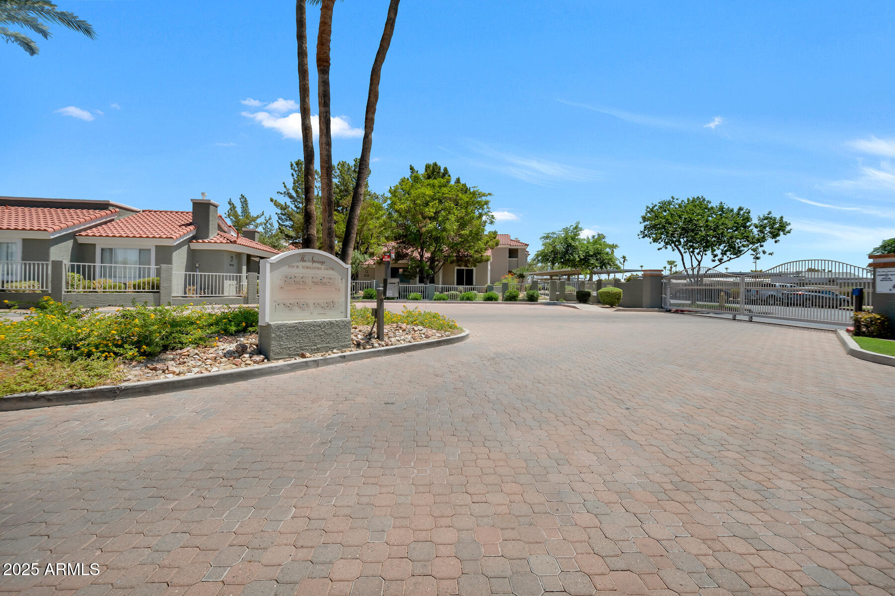 2929 W YORKSHIRE Drive, 1102