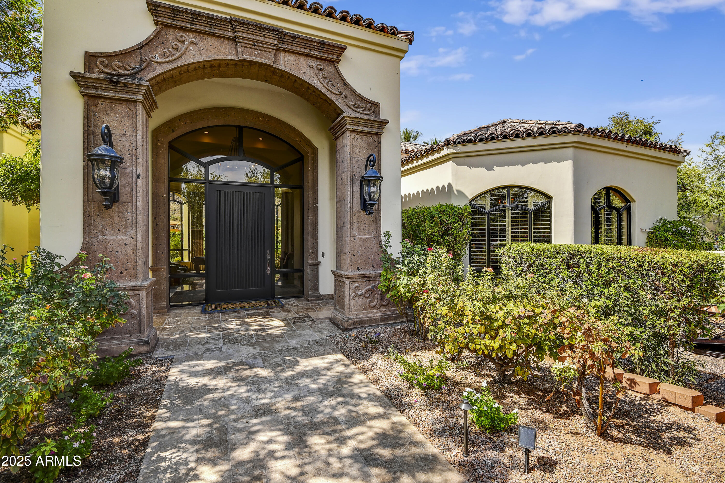 5747 E CABALLO Drive