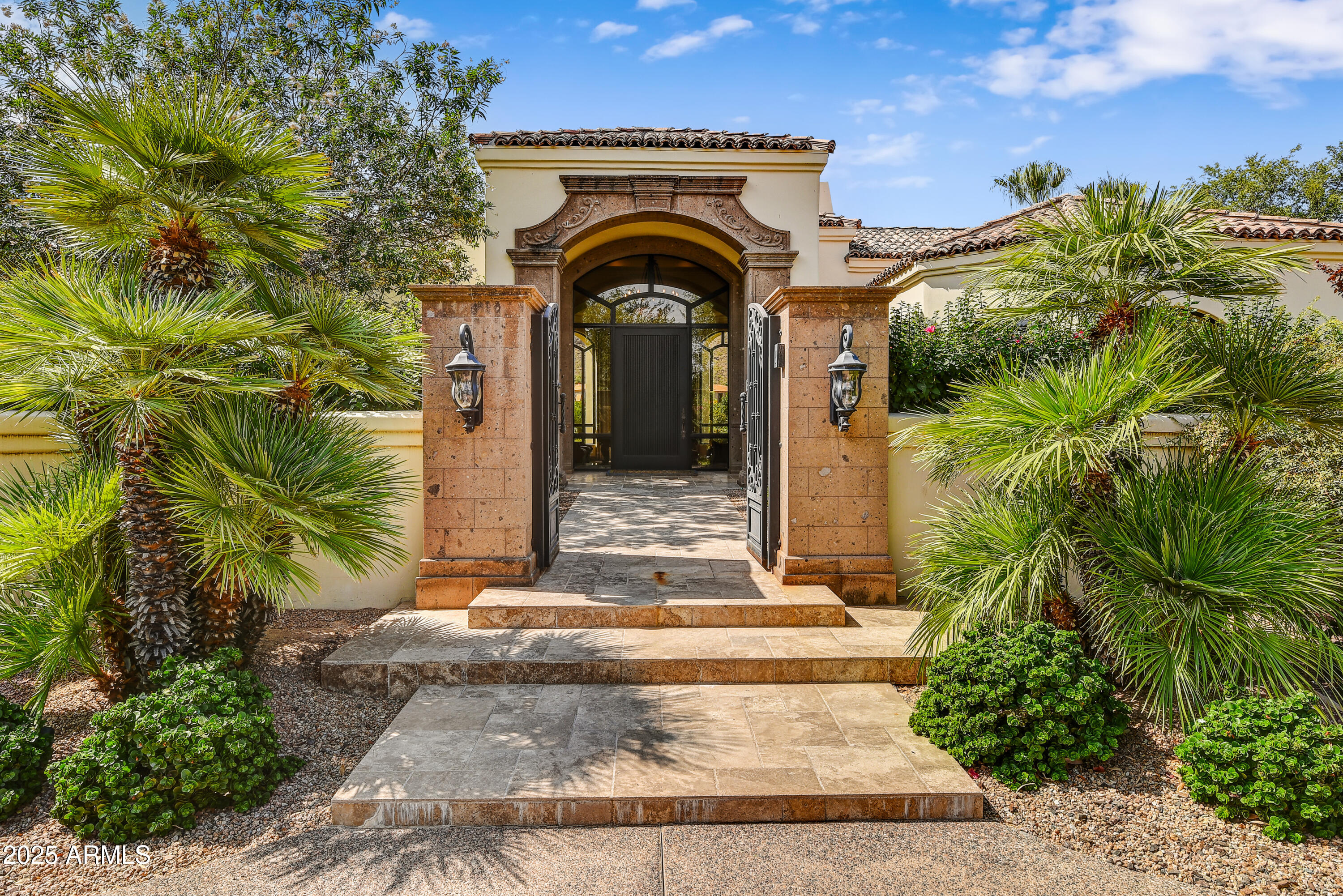5747 E CABALLO Drive
