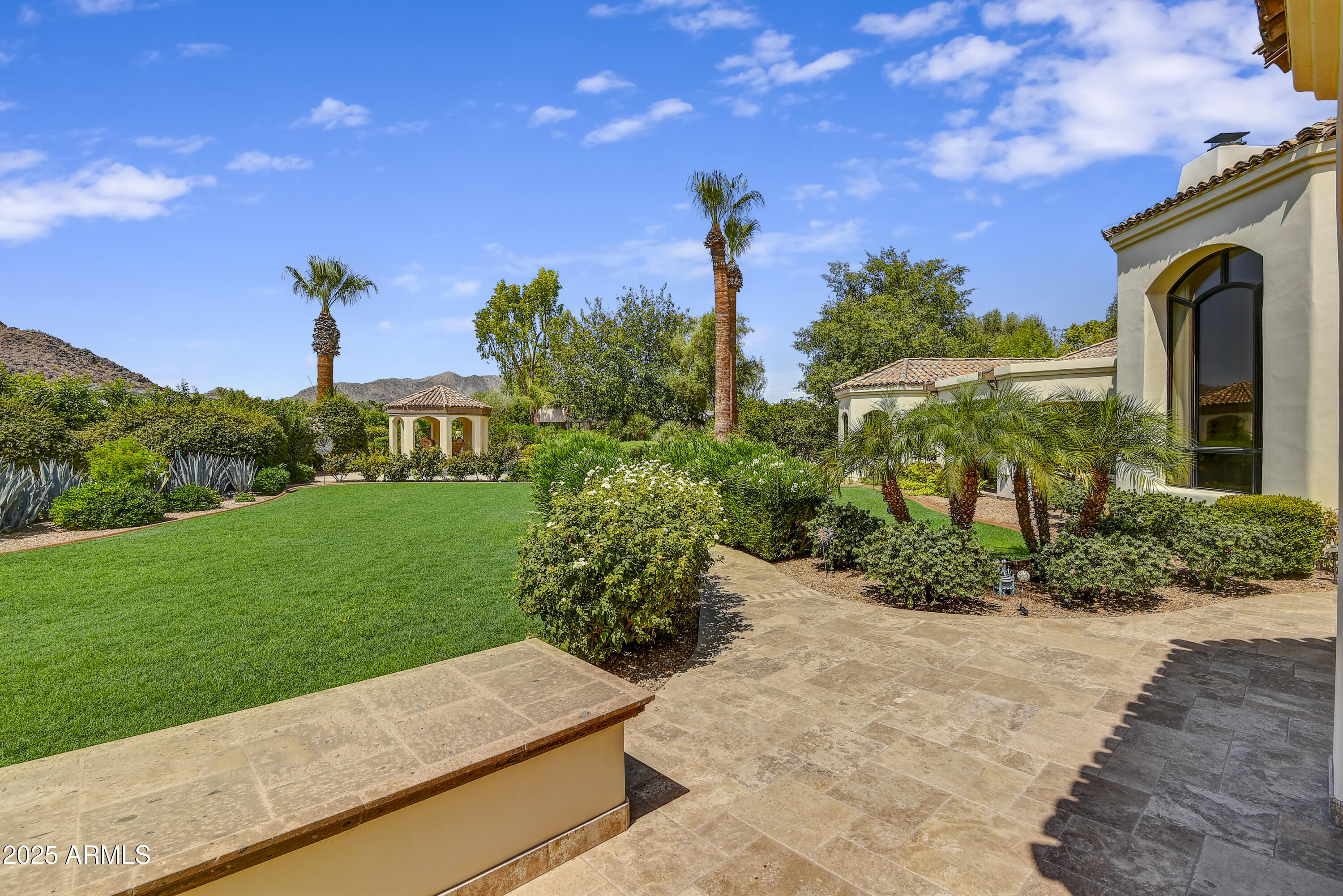 5747 E CABALLO Drive