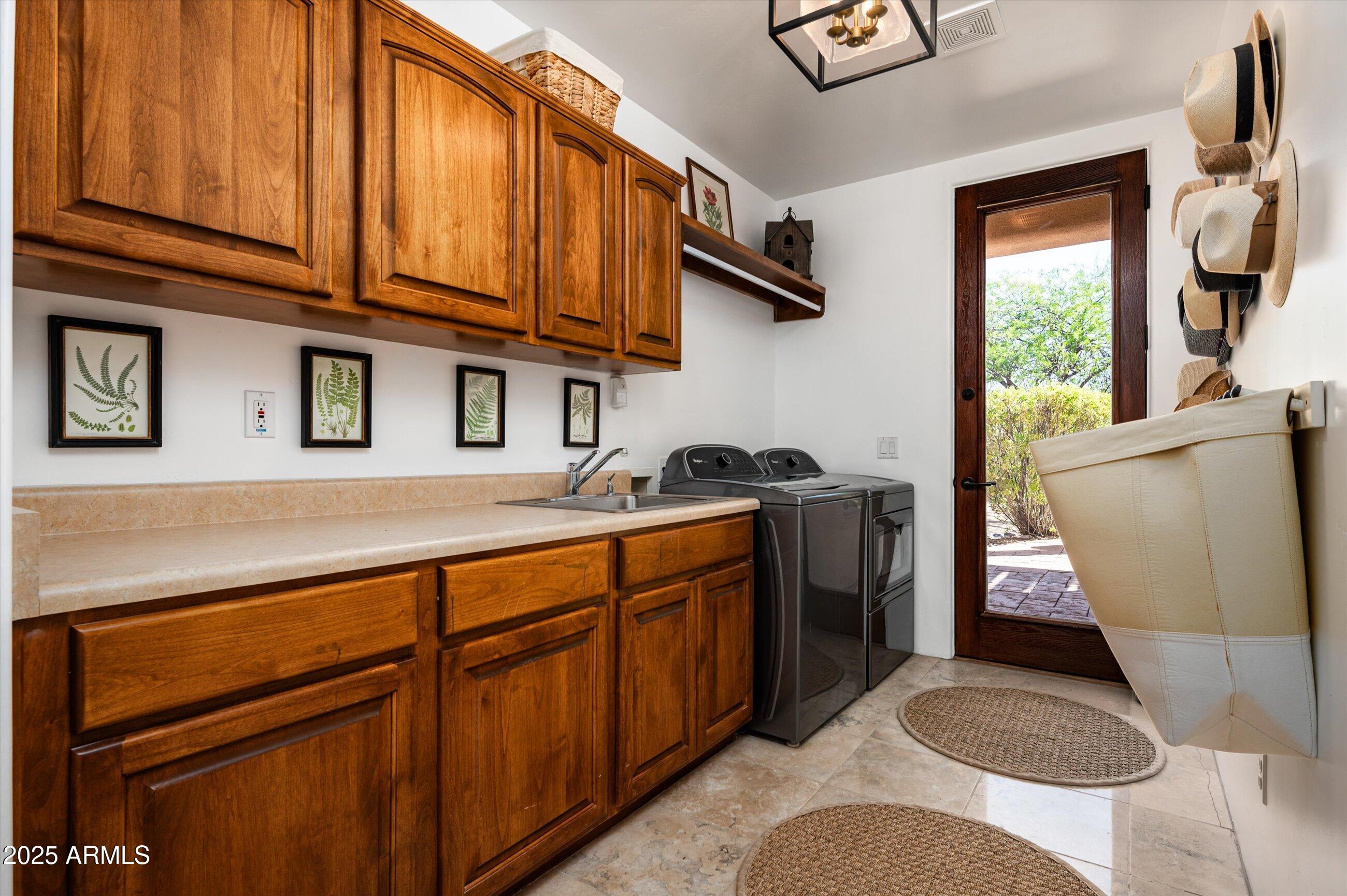 7025 E ASHLER HILLS Drive