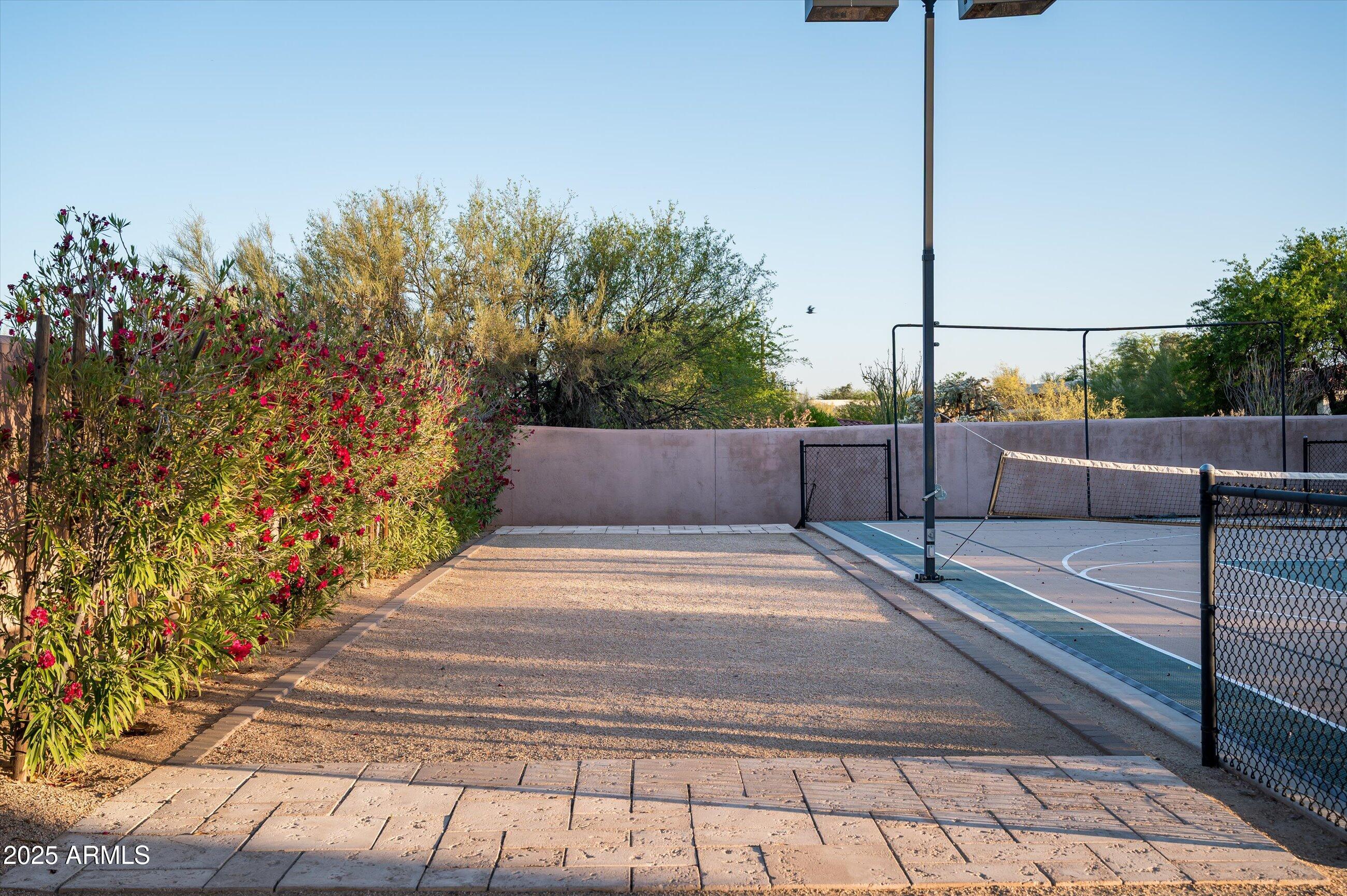 7025 E ASHLER HILLS Drive