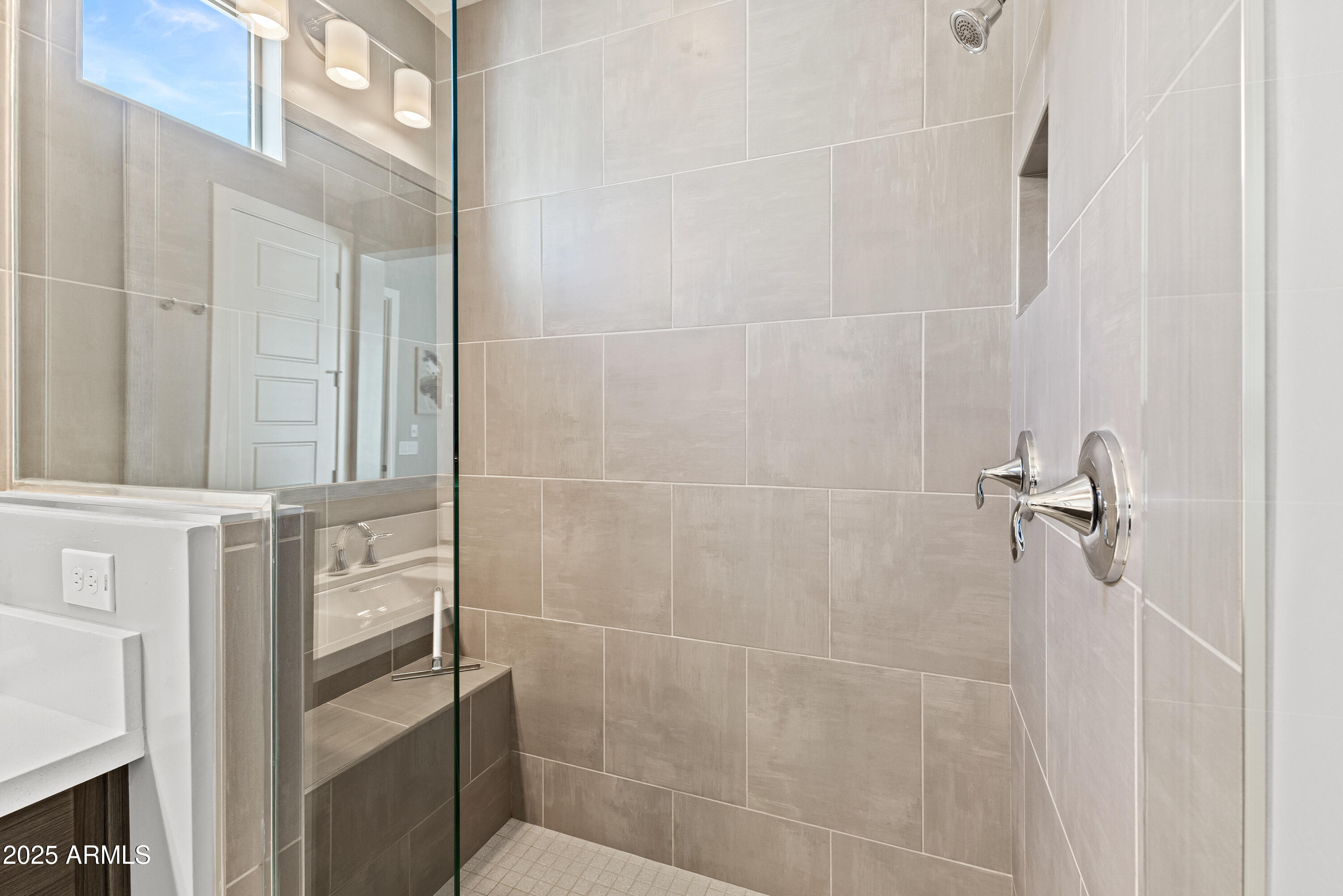 1717 E MORTEN Avenue, 62