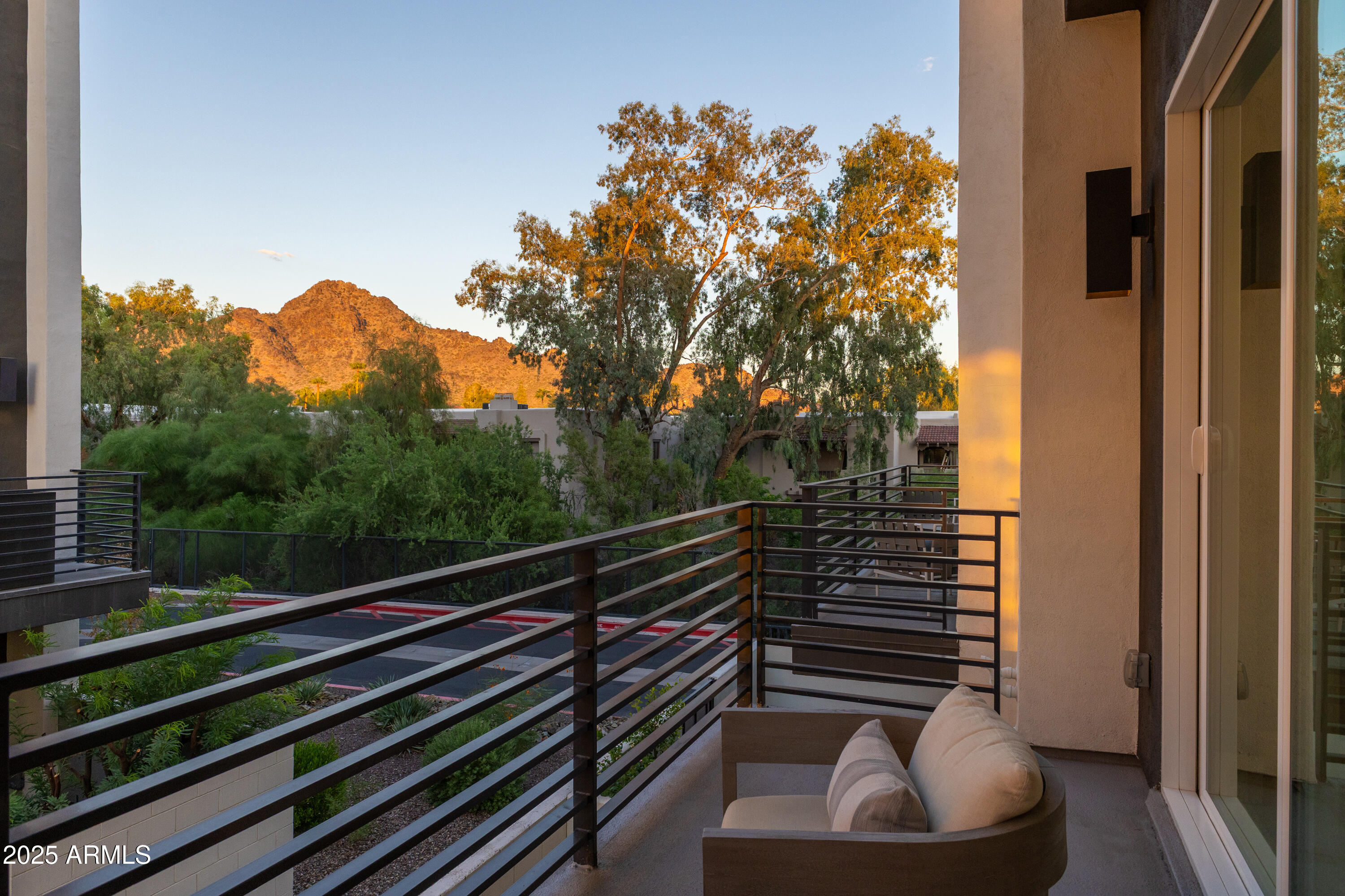 1717 E MORTEN Avenue, 62