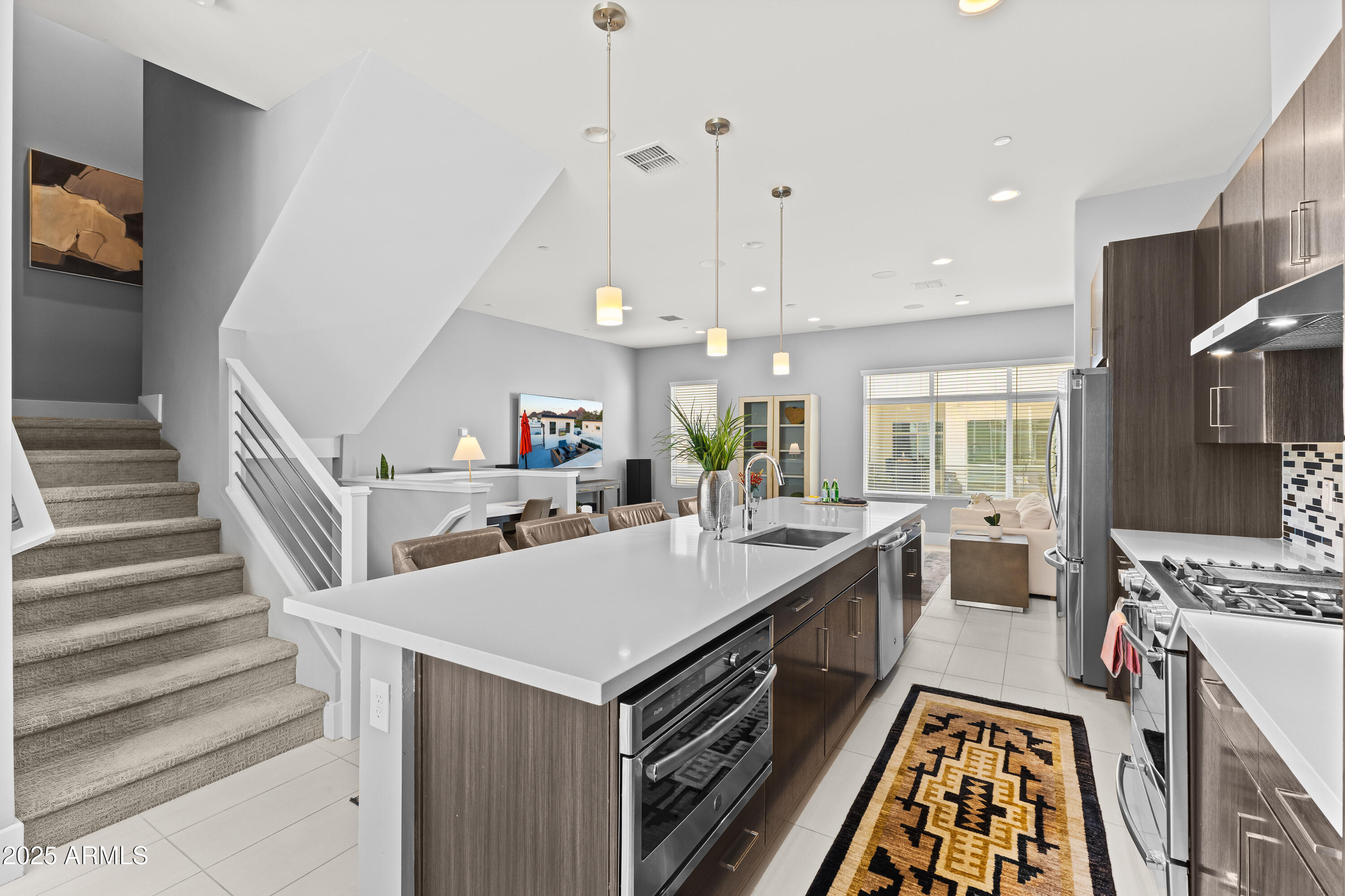 1717 E MORTEN Avenue, 62