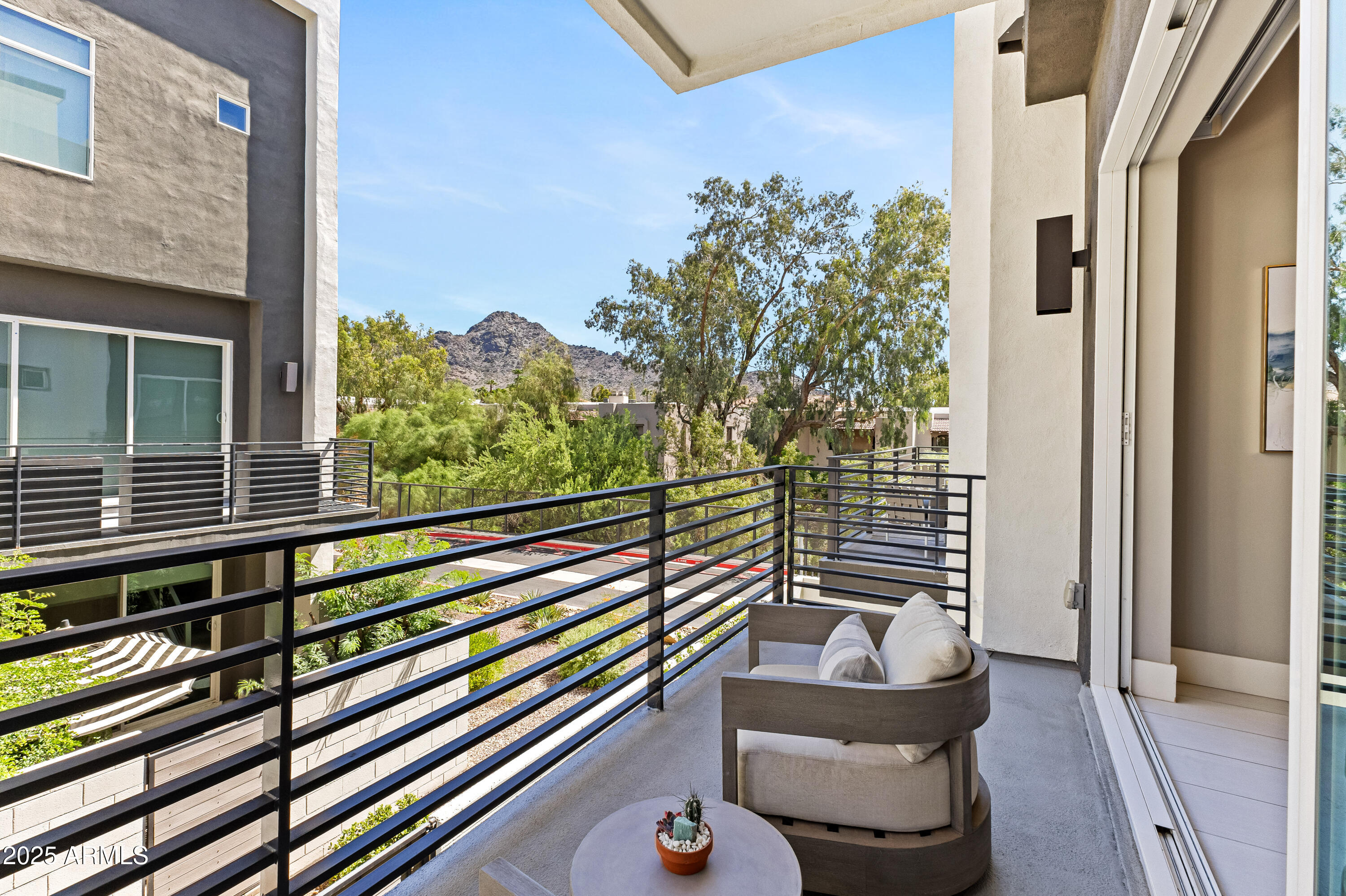 1717 E MORTEN Avenue, 62