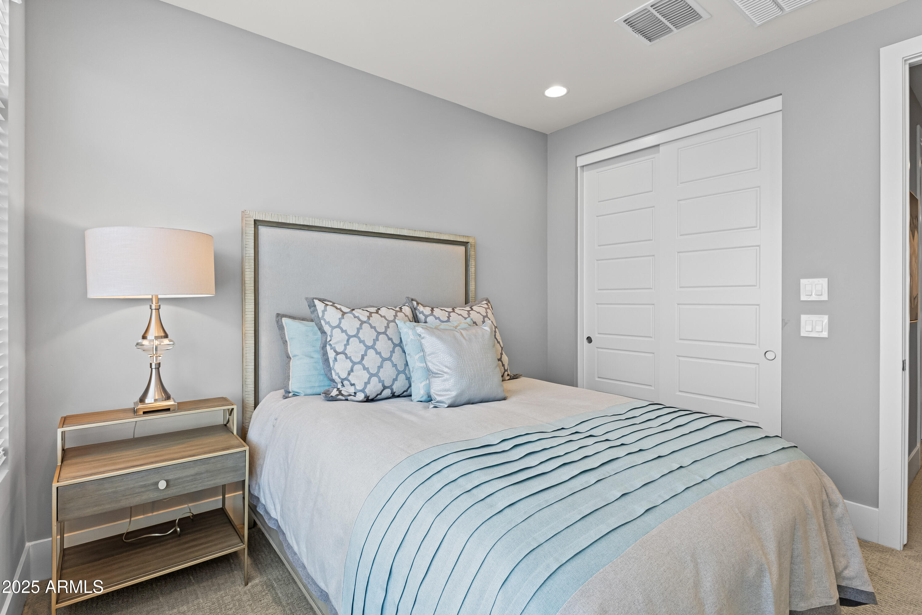 1717 E MORTEN Avenue, 62