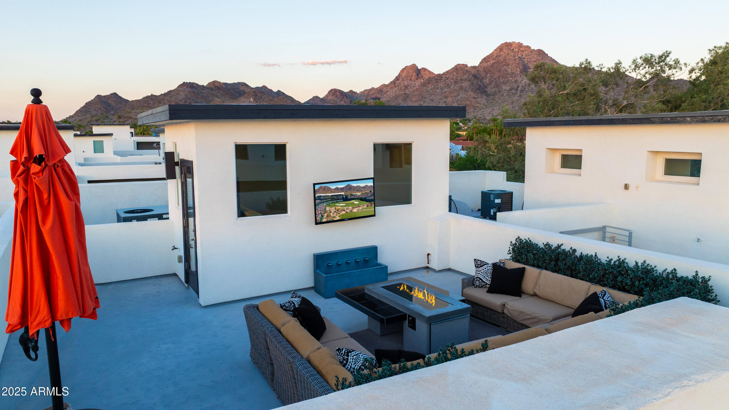 1717 E MORTEN Avenue, 62