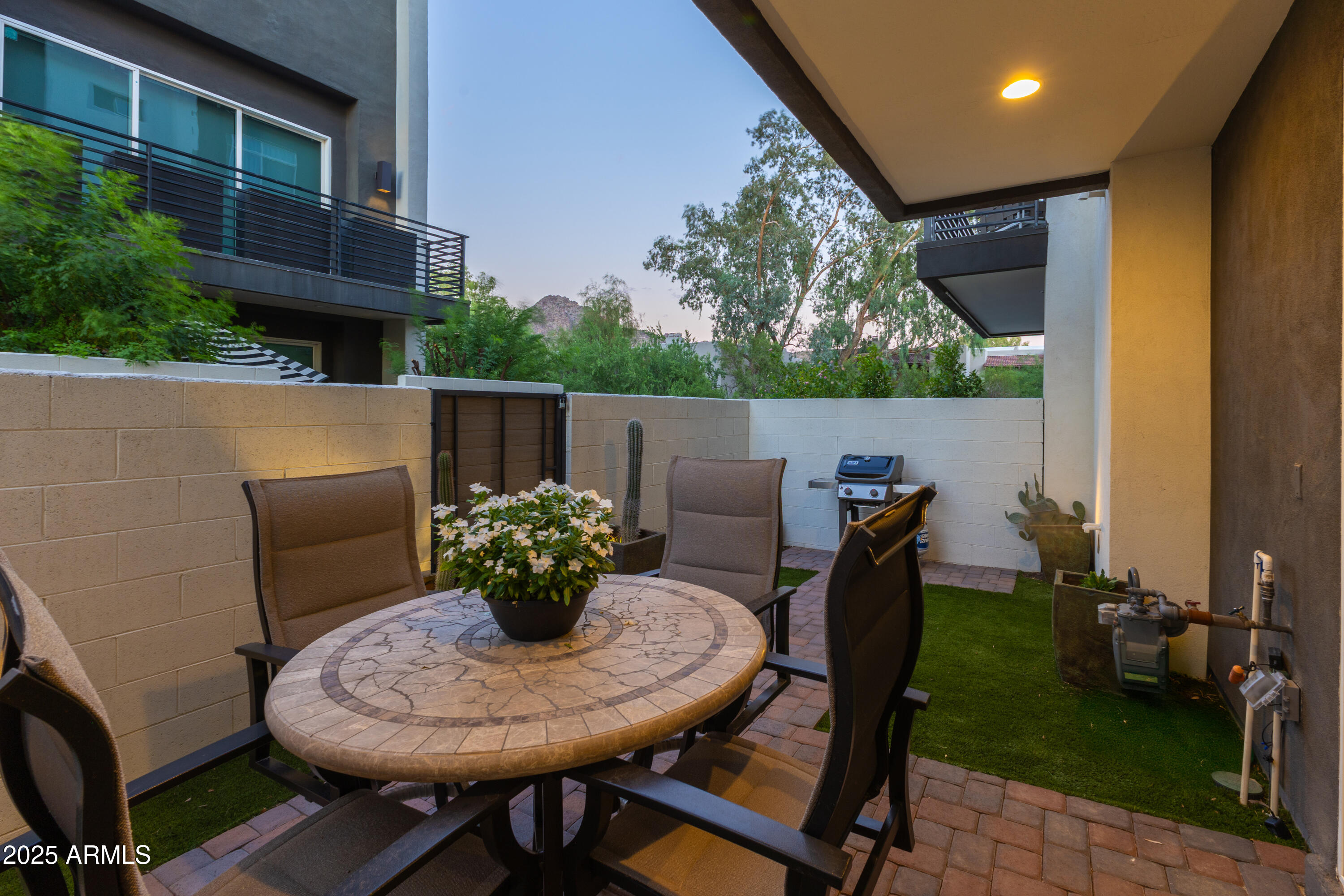 1717 E MORTEN Avenue, 62