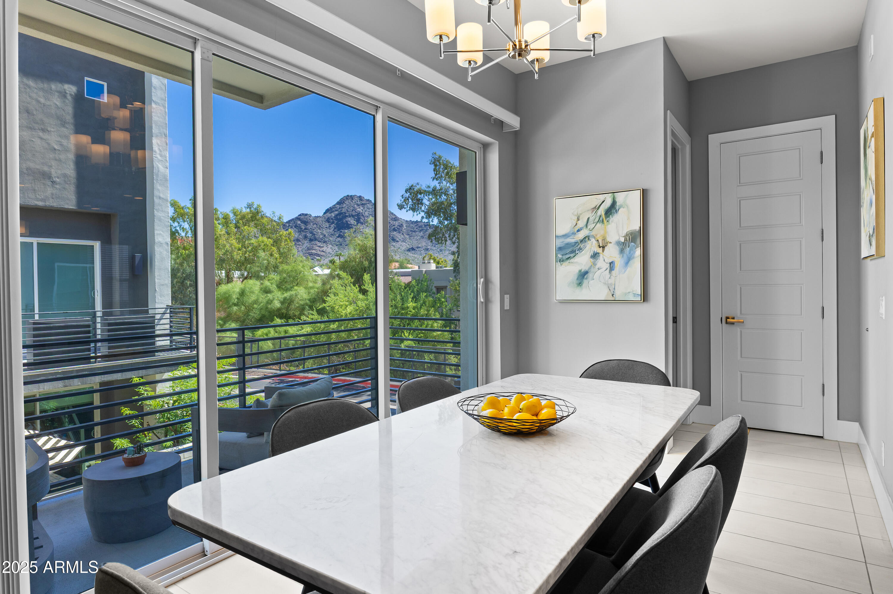 1717 E MORTEN Avenue, 62