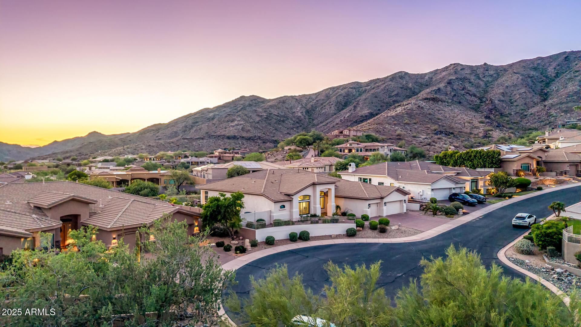 116 E DESERT WIND Drive