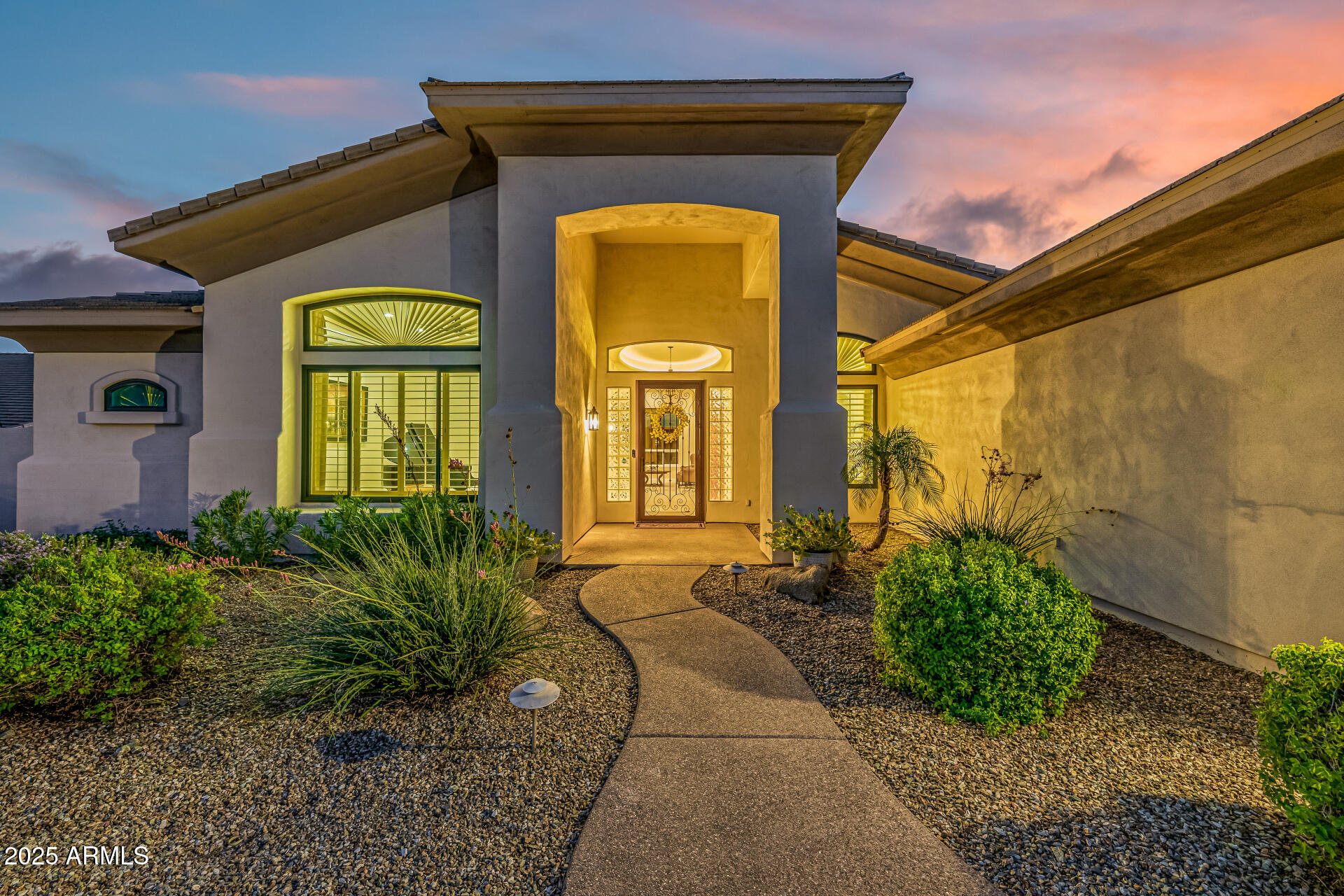 116 E DESERT WIND Drive