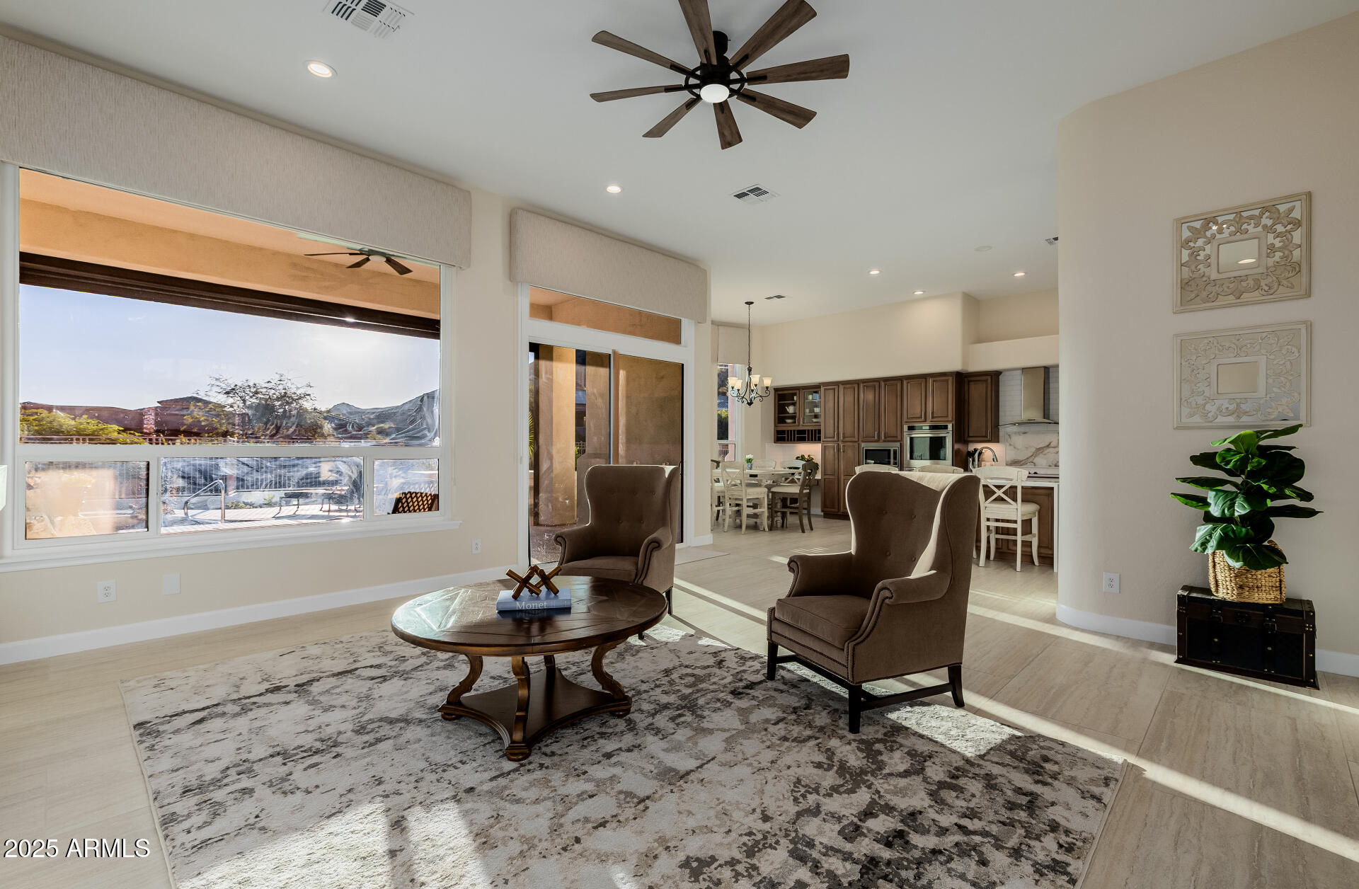 116 E DESERT WIND Drive