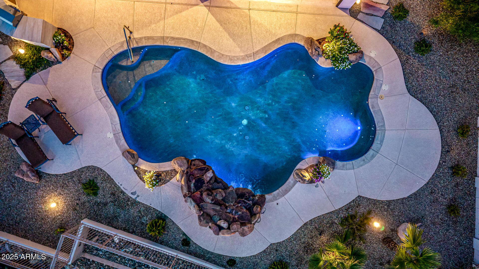 116 E DESERT WIND Drive