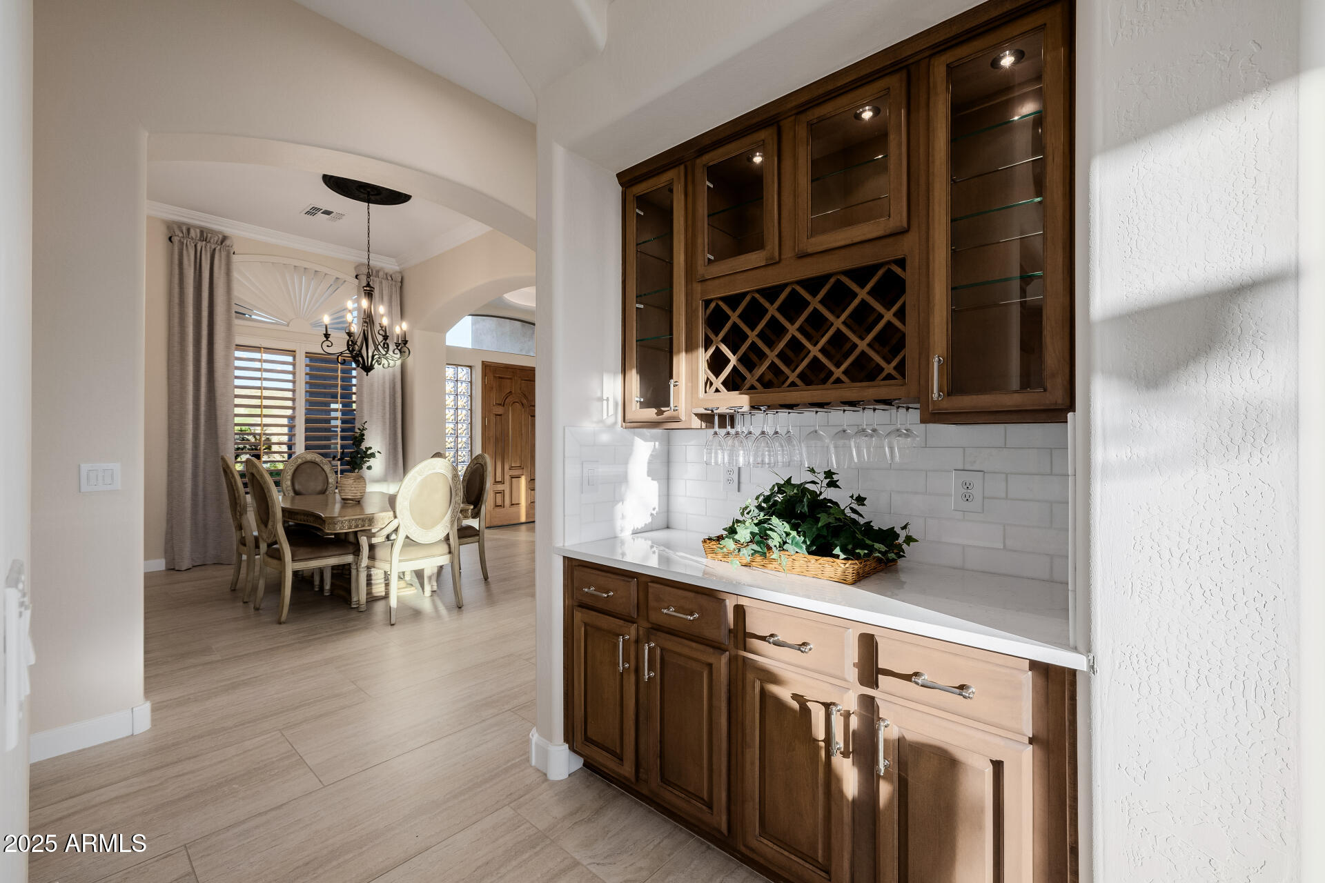 116 E DESERT WIND Drive