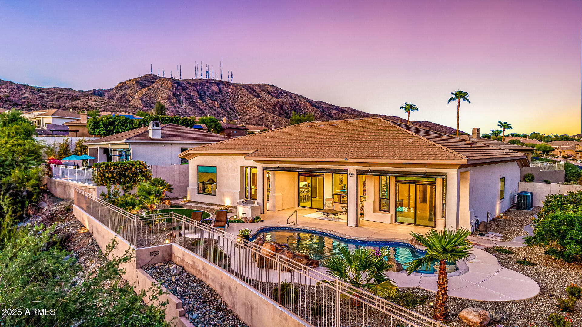 116 E DESERT WIND Drive