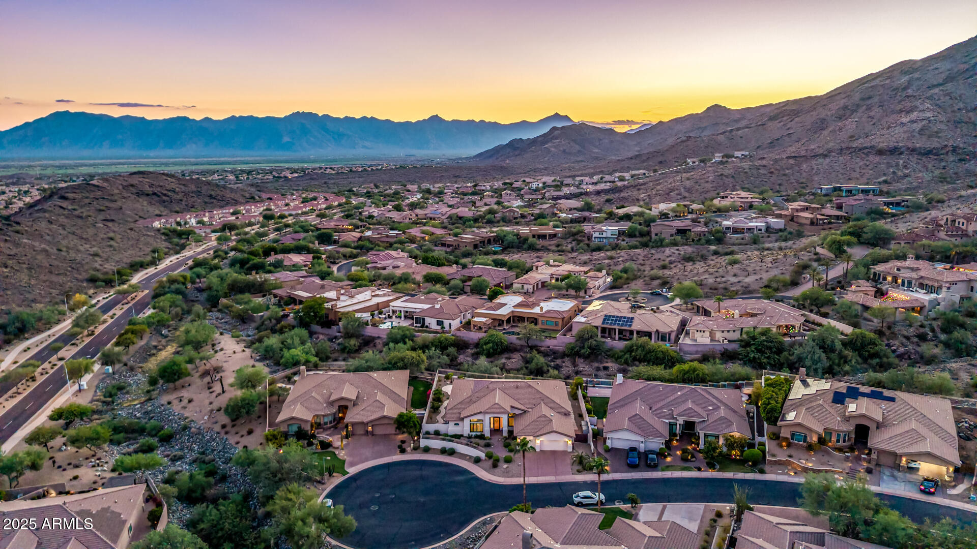 116 E DESERT WIND Drive