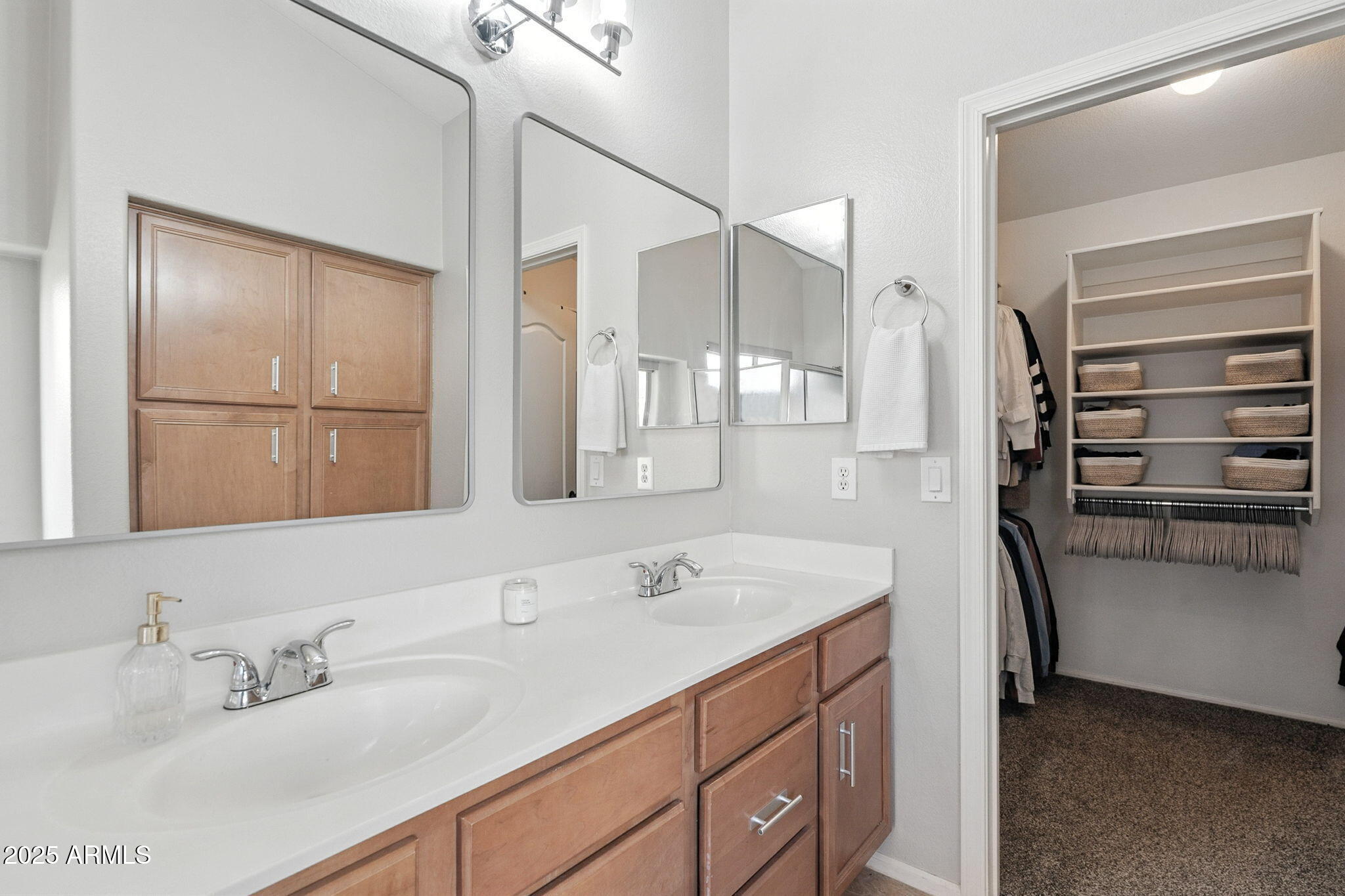 2440 W BLUE SKY Drive