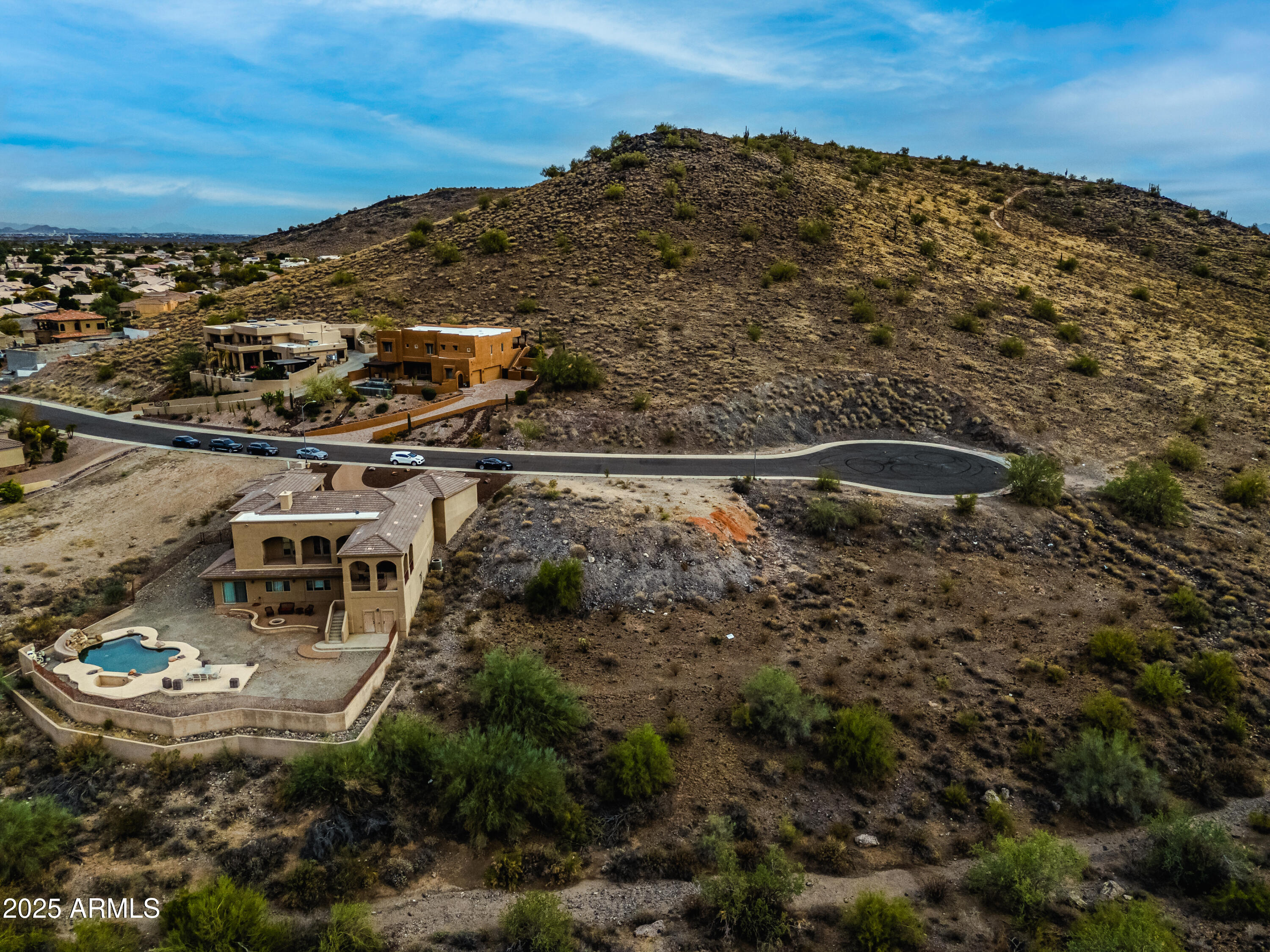 6152 W ALAMEDA Road, 11