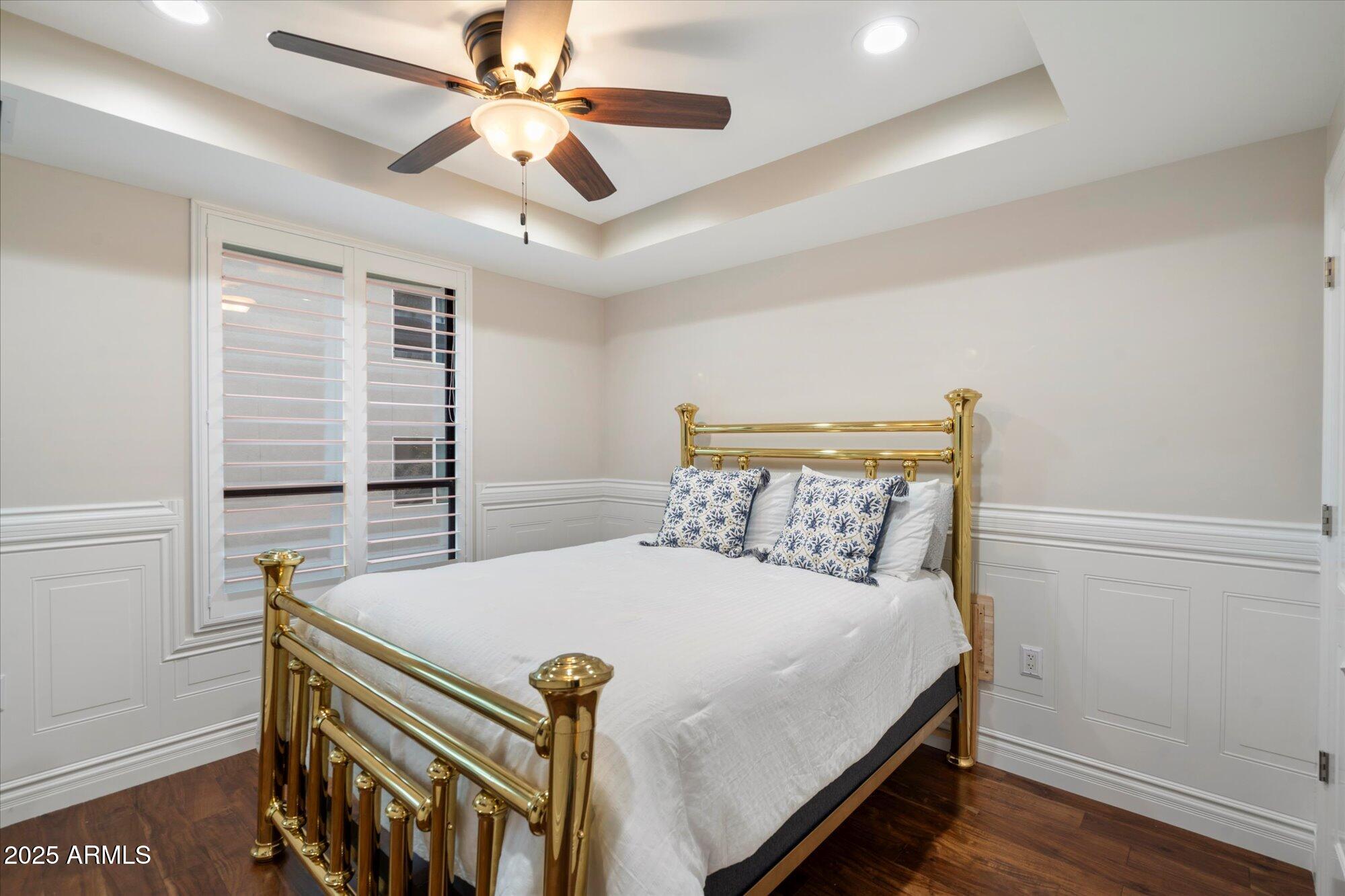 6803 E Main Street, 2210