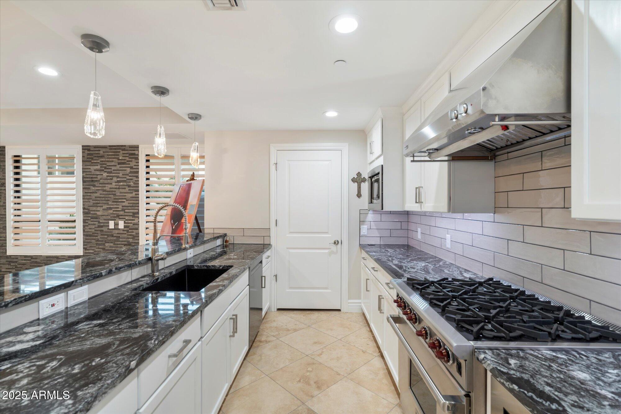 6803 E Main Street, 2210