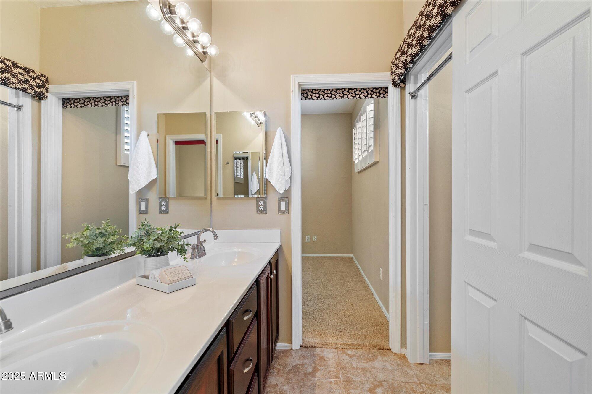 7231 E WHISTLING WIND Way