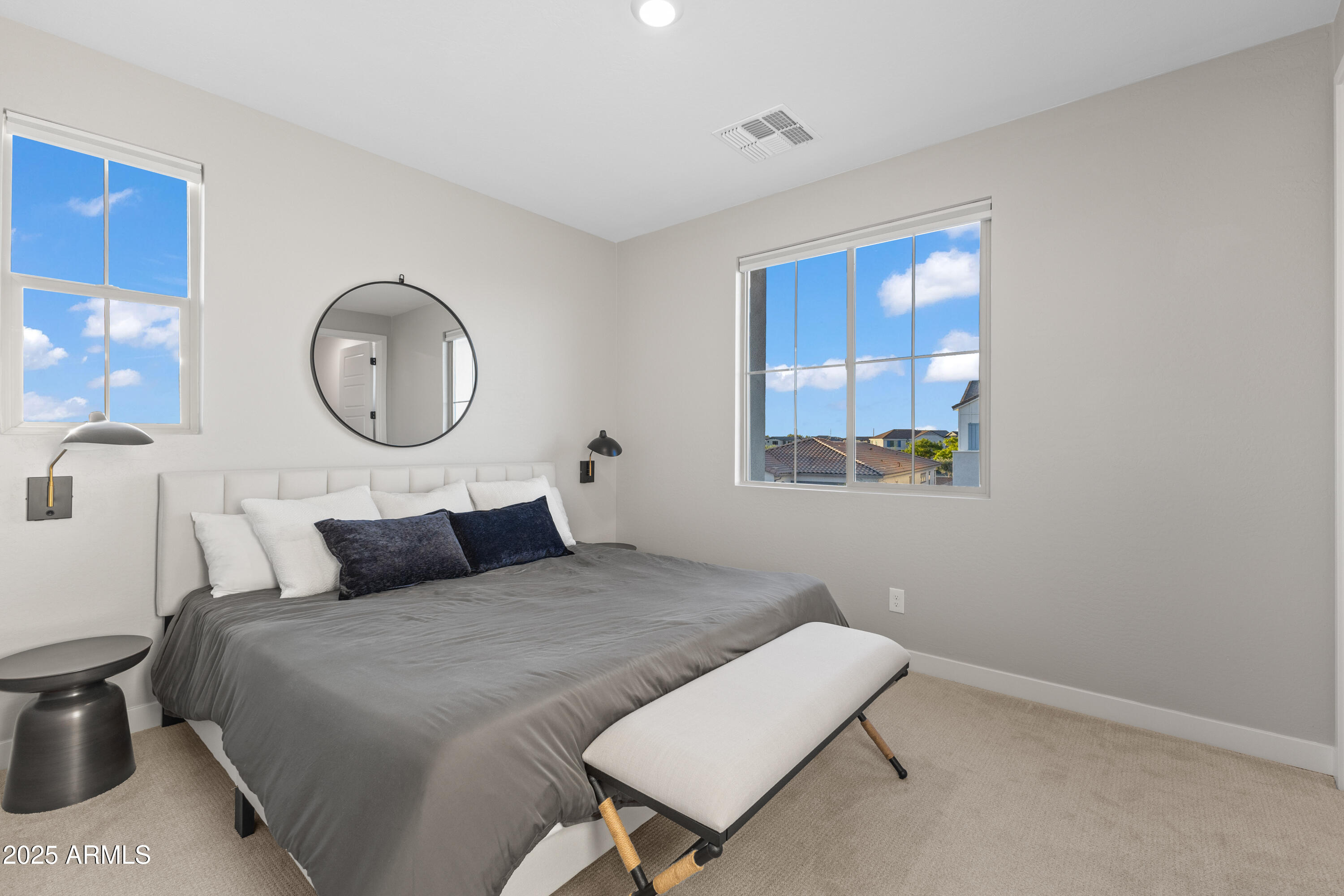 1463 E LODGEPOLE Drive