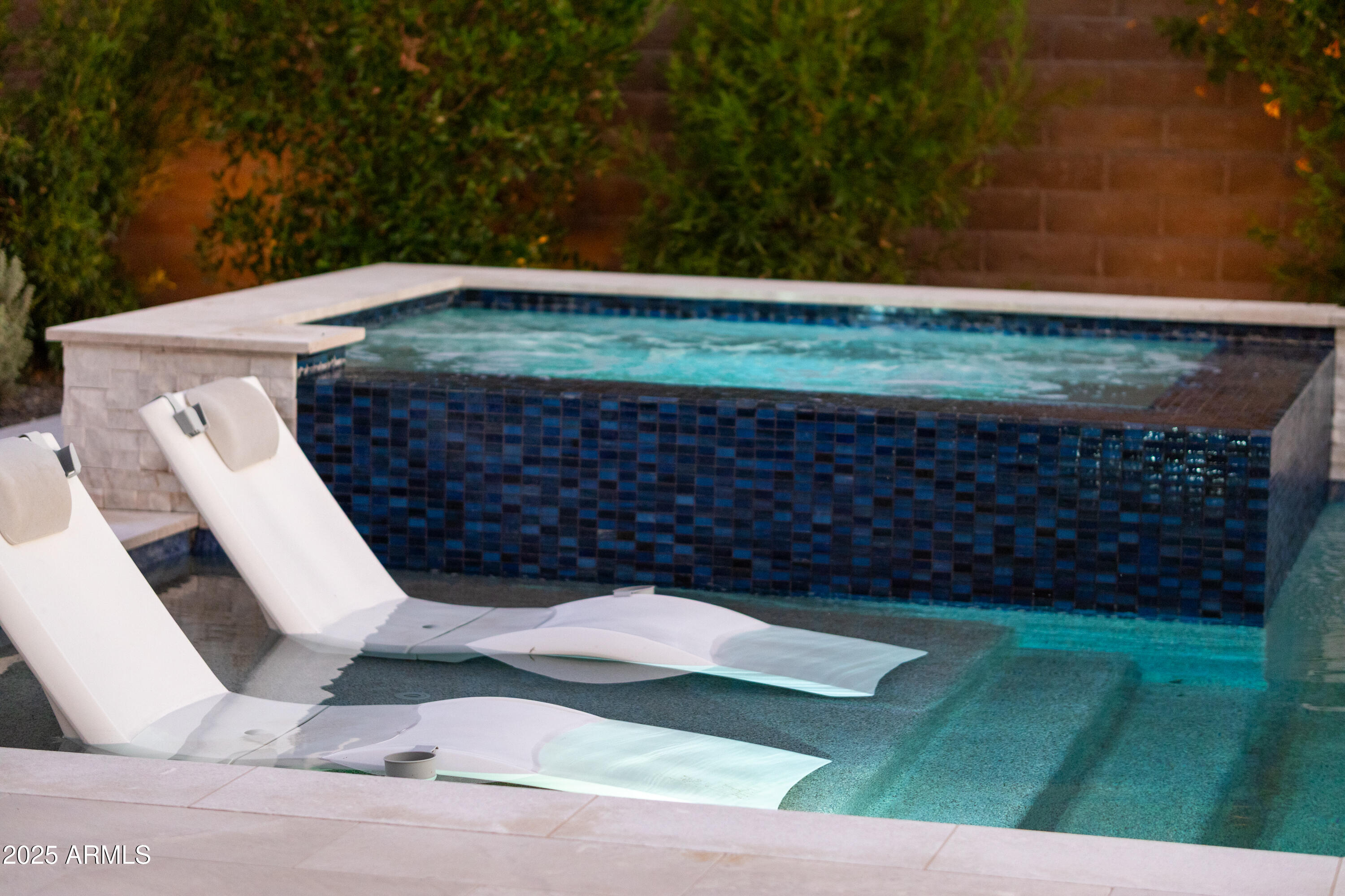 1463 E LODGEPOLE Drive