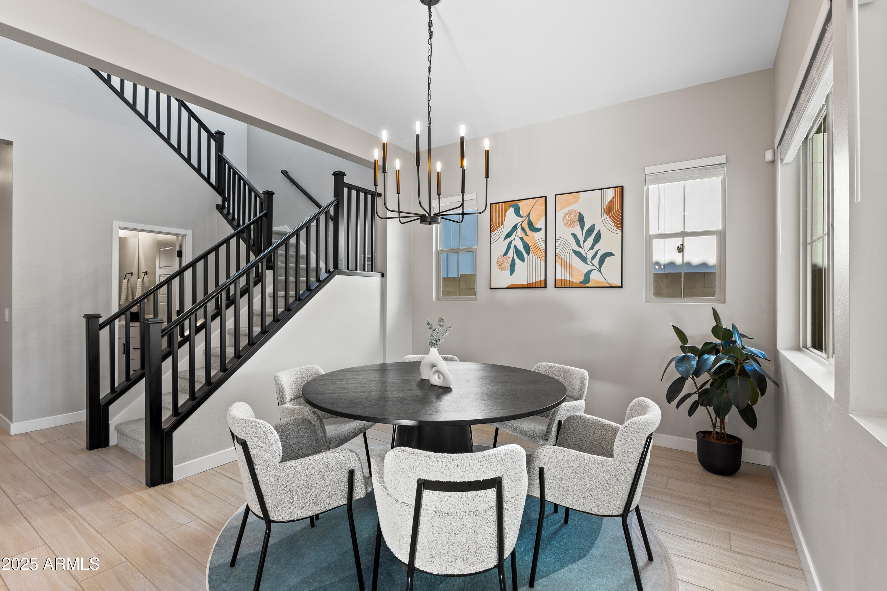 1463 E LODGEPOLE Drive