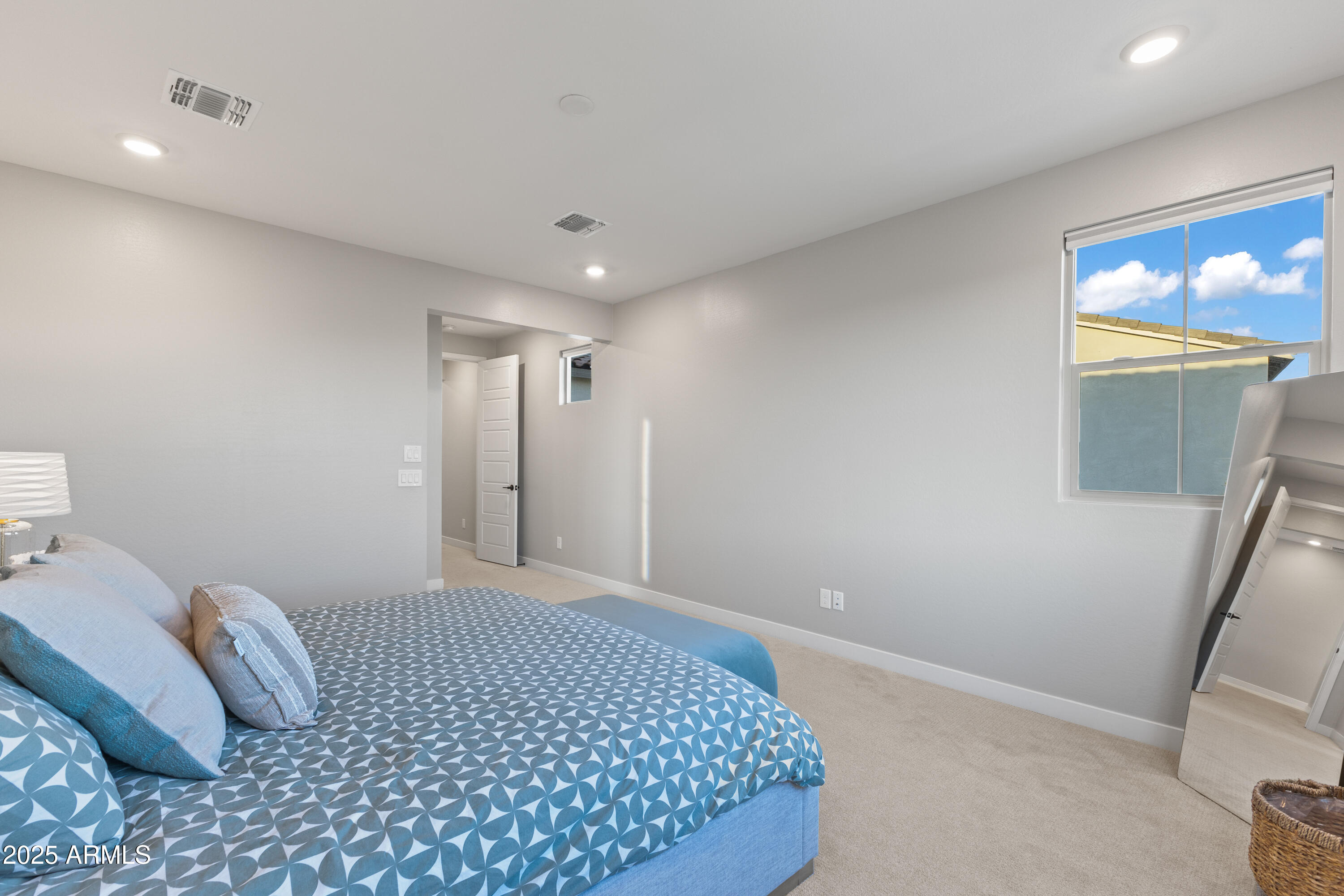 1463 E LODGEPOLE Drive