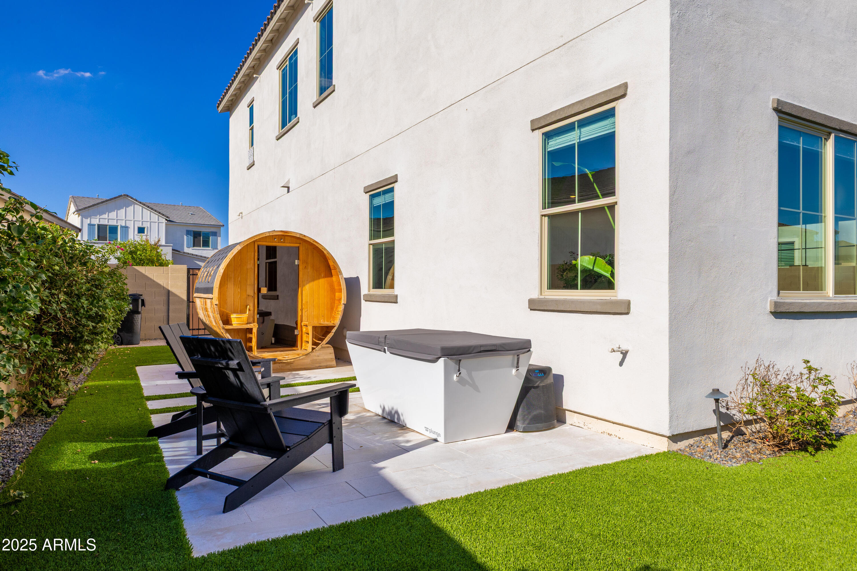 1463 E LODGEPOLE Drive