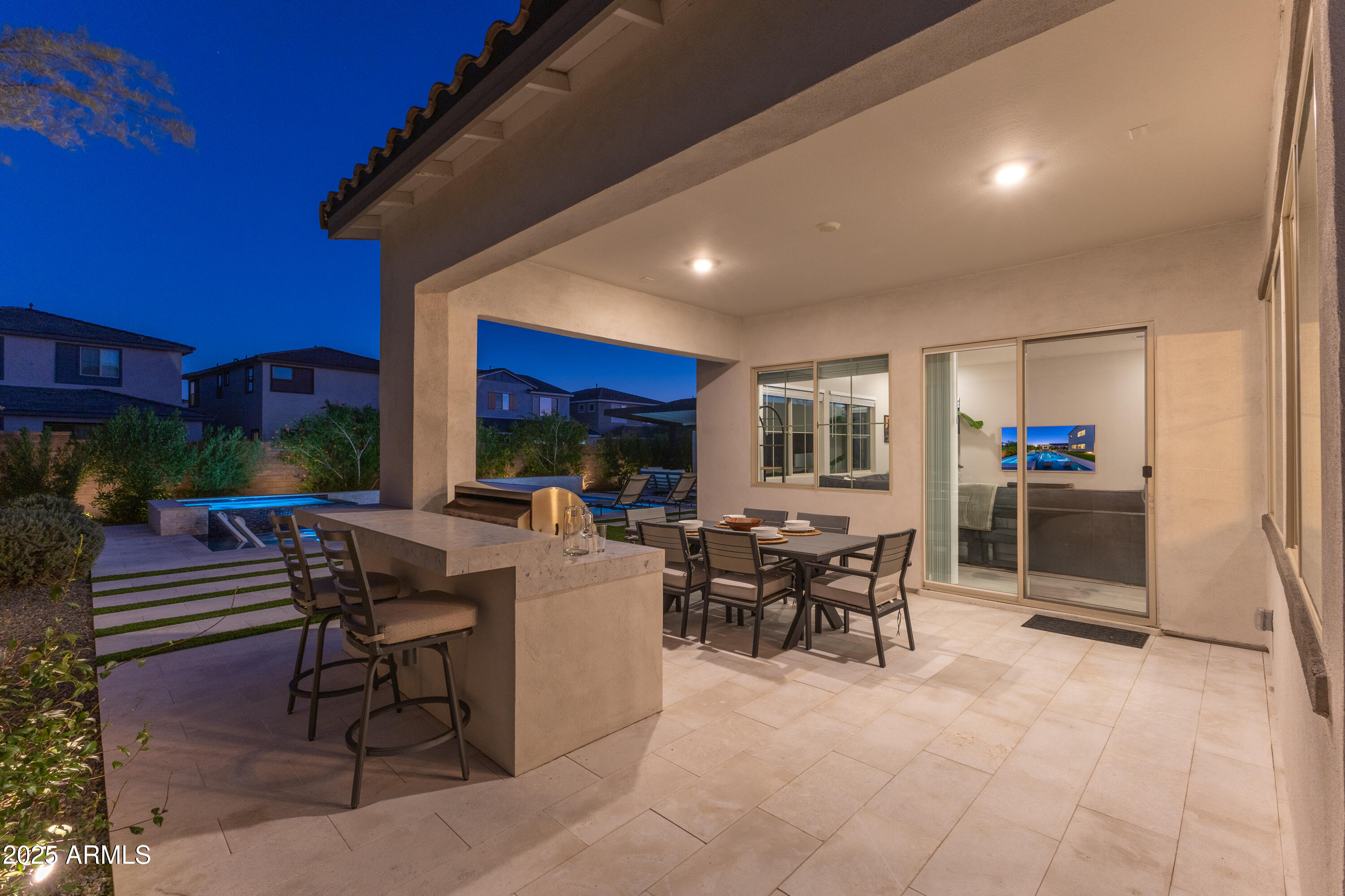 1463 E LODGEPOLE Drive