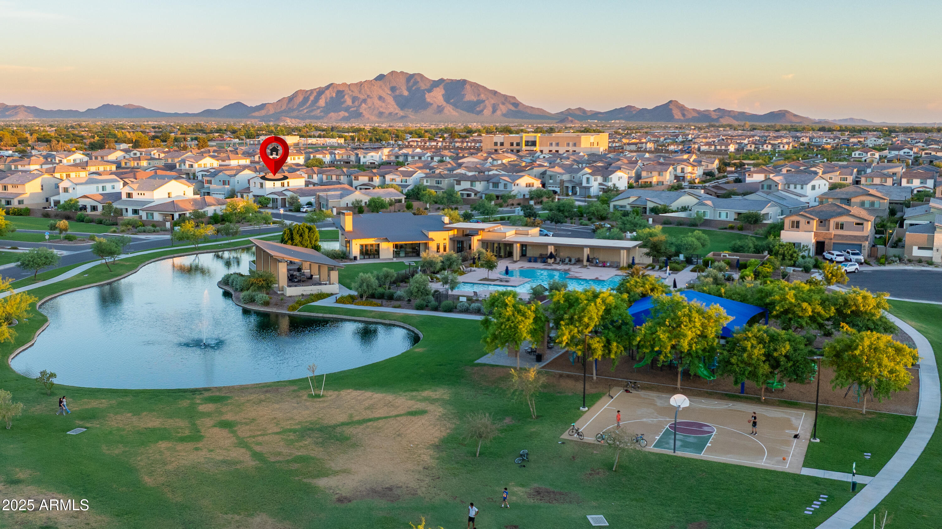 1463 E LODGEPOLE Drive