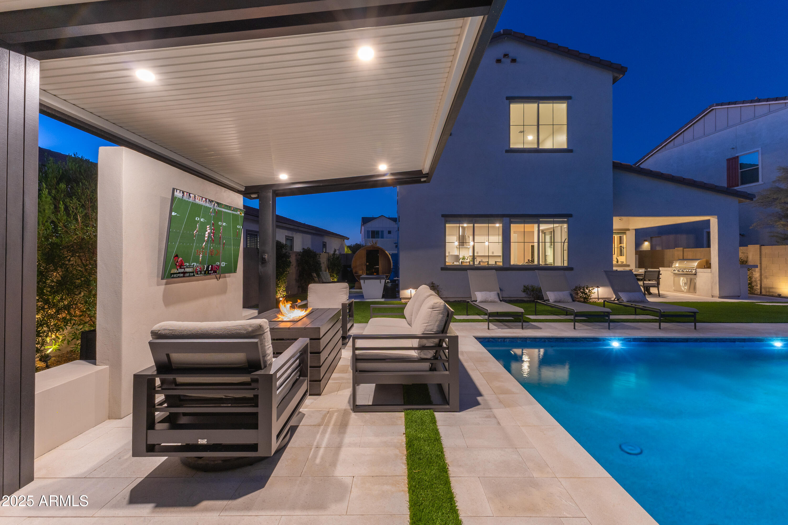 1463 E LODGEPOLE Drive