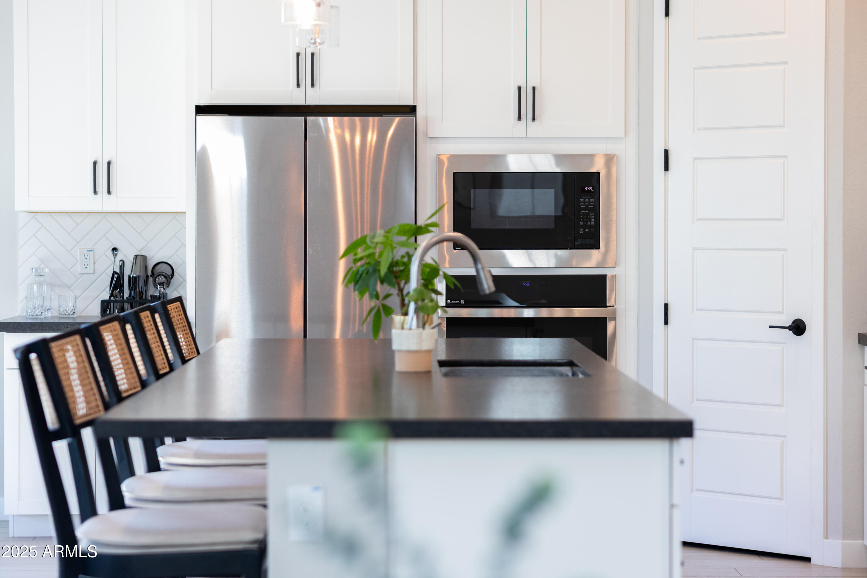 1463 E LODGEPOLE Drive