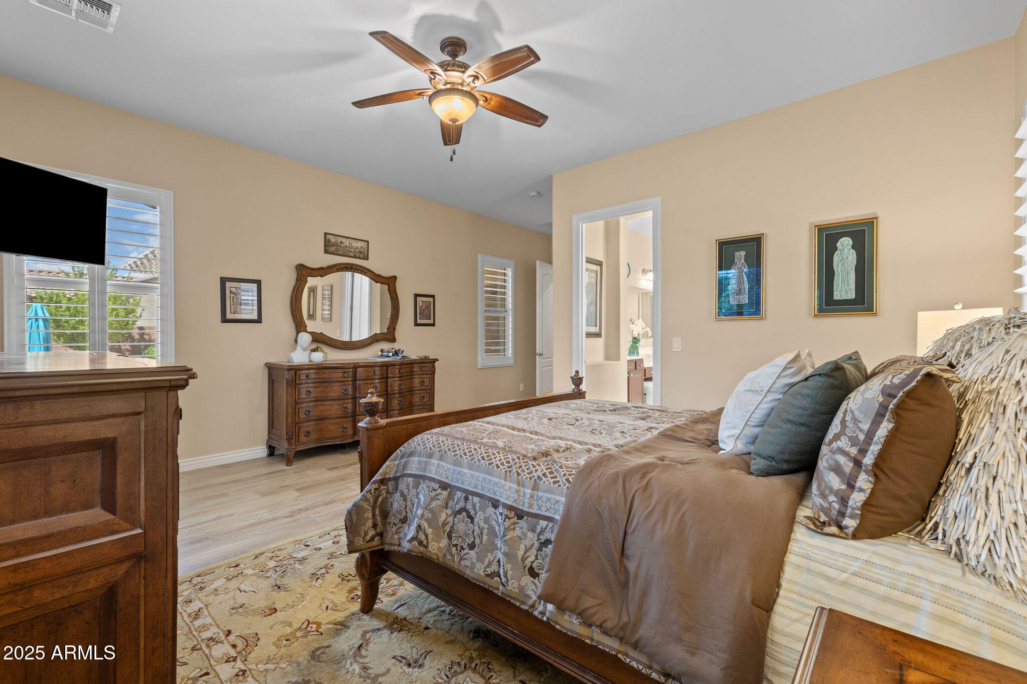 3907 E ENROSE Street