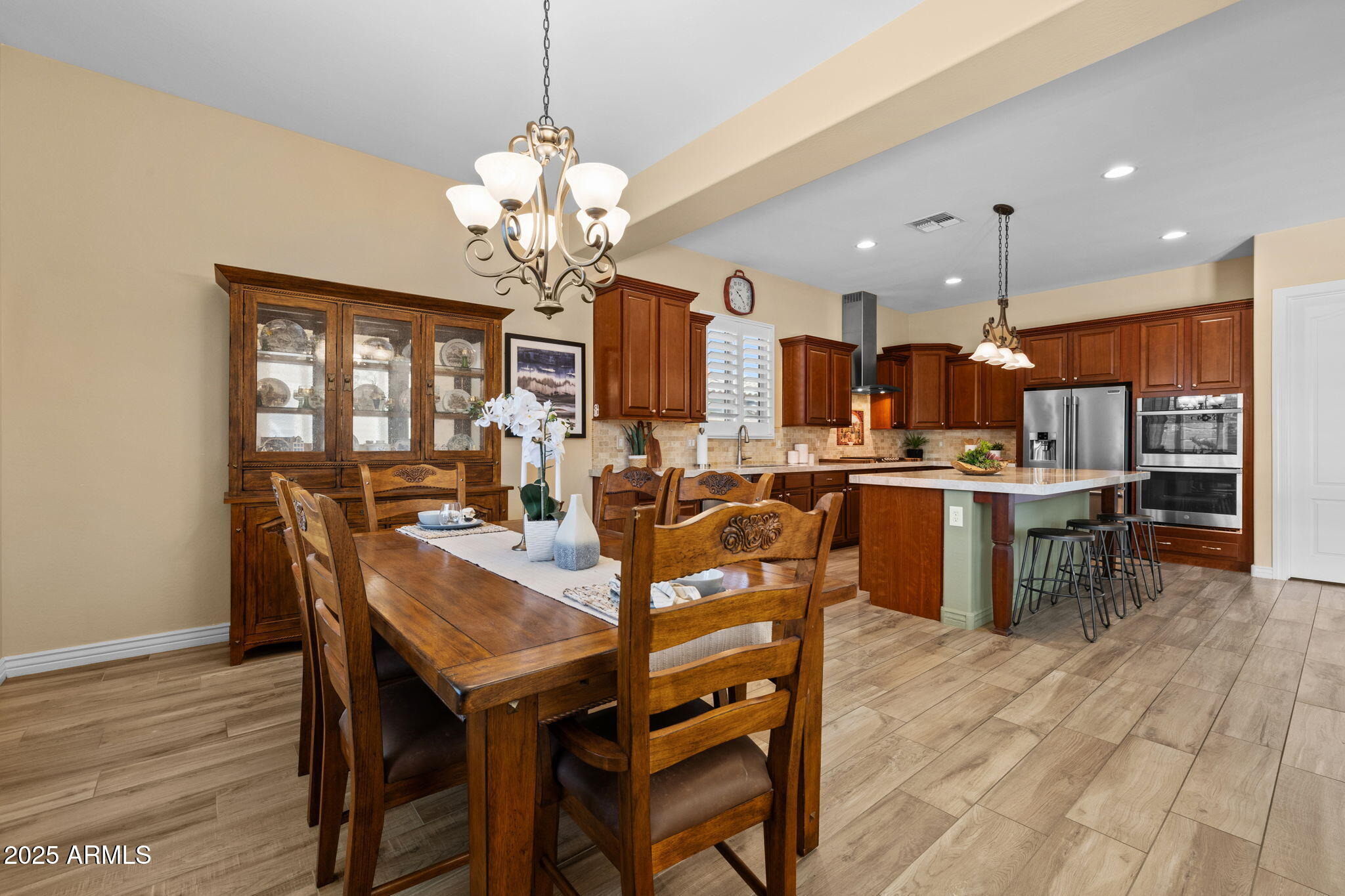 3907 E ENROSE Street