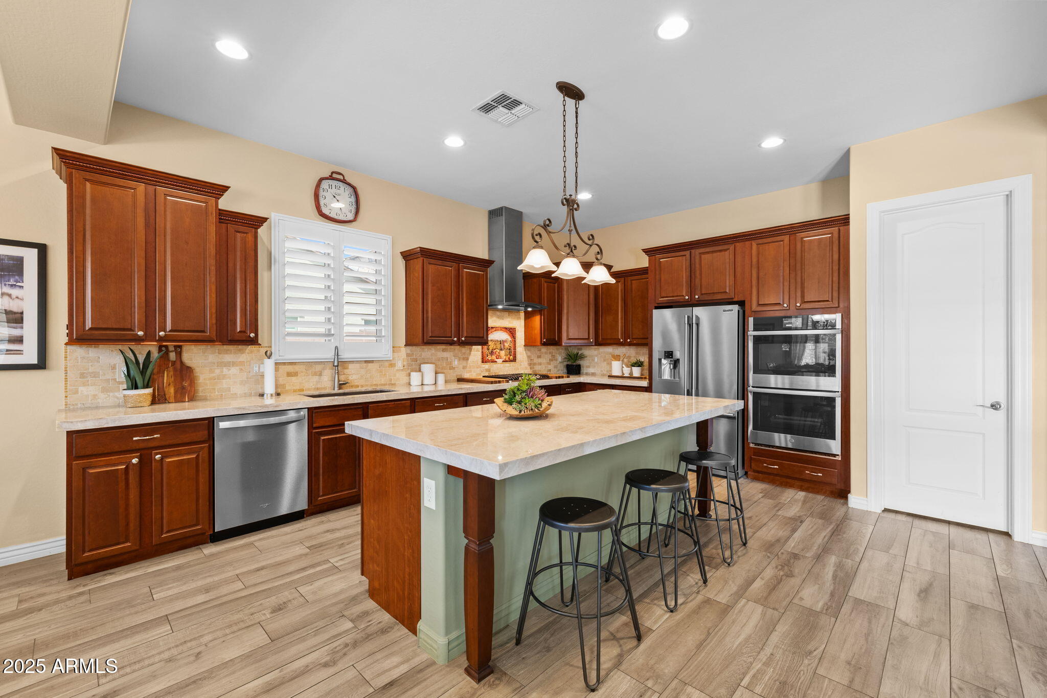 3907 E ENROSE Street