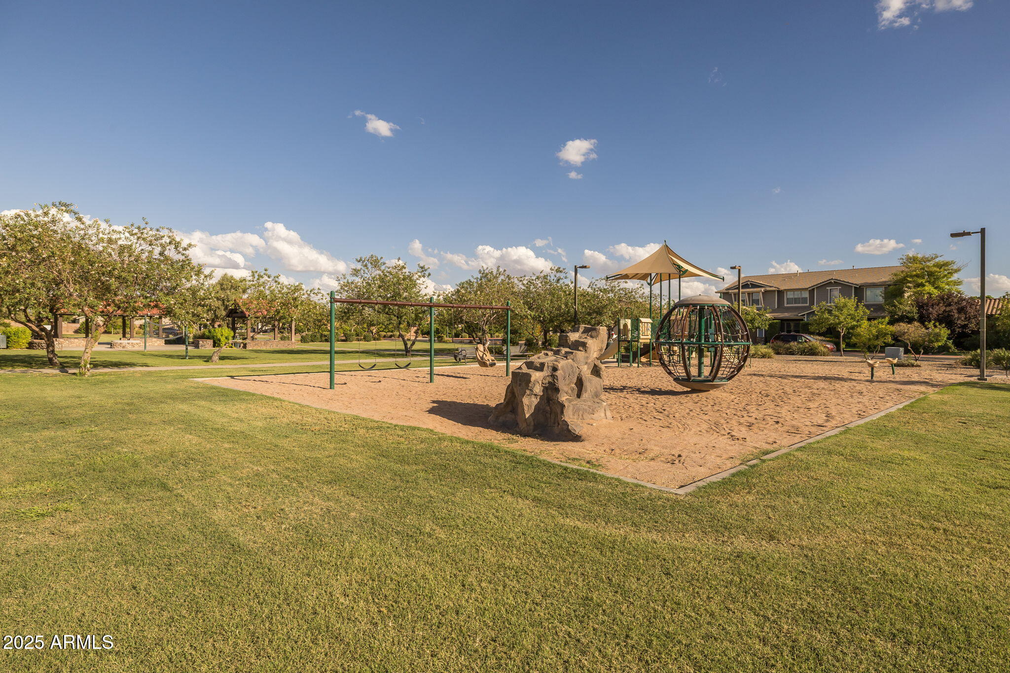 3907 E ENROSE Street