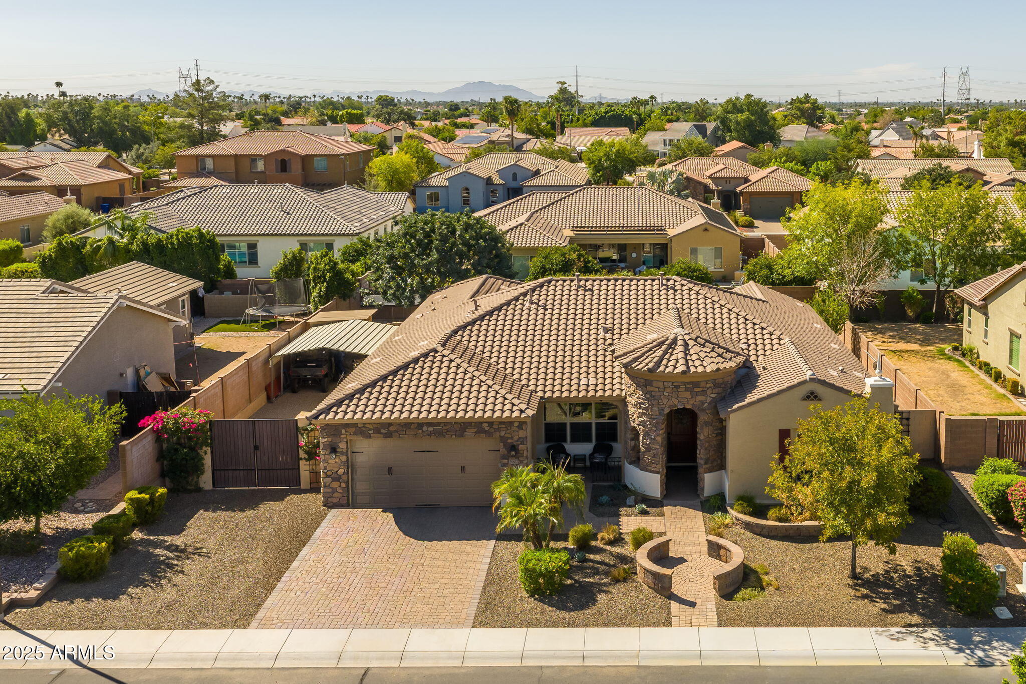 3907 E ENROSE Street