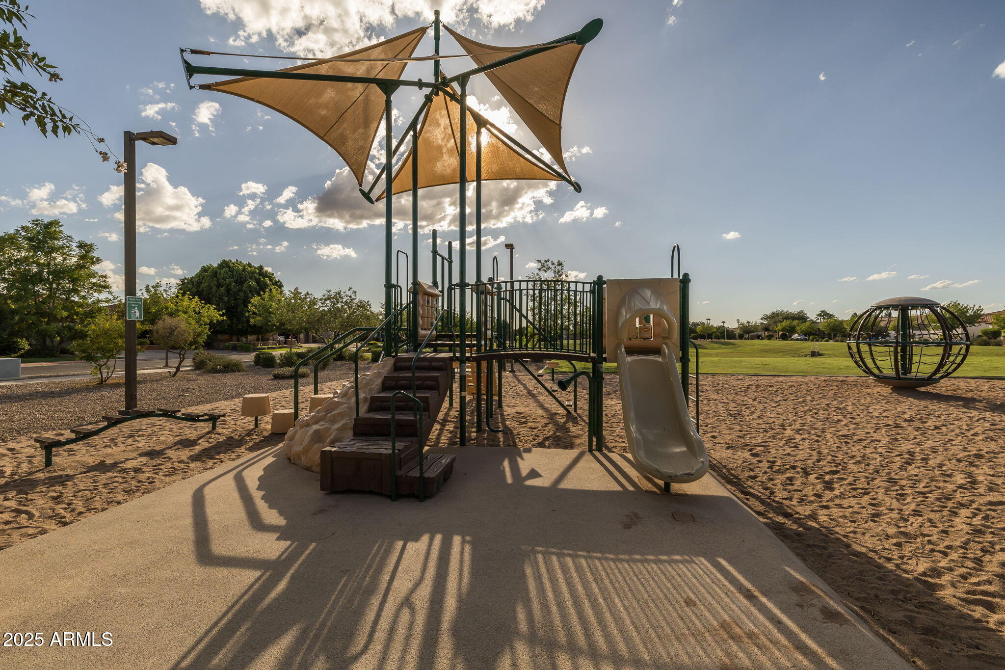 3907 E ENROSE Street