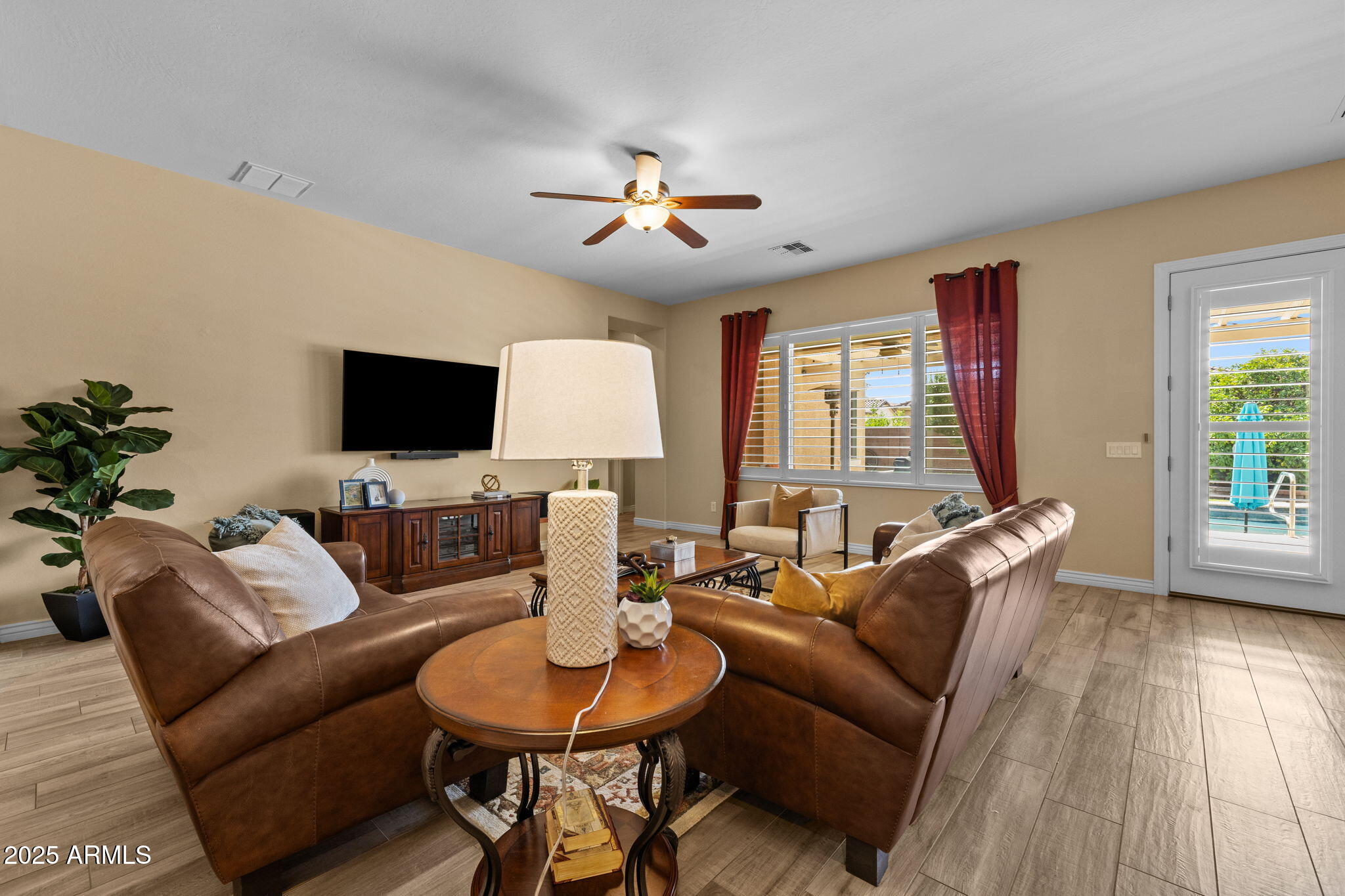 3907 E ENROSE Street