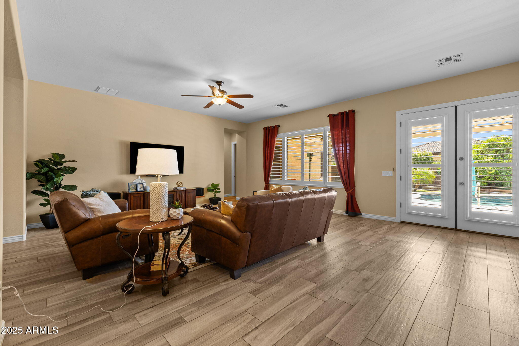 3907 E ENROSE Street