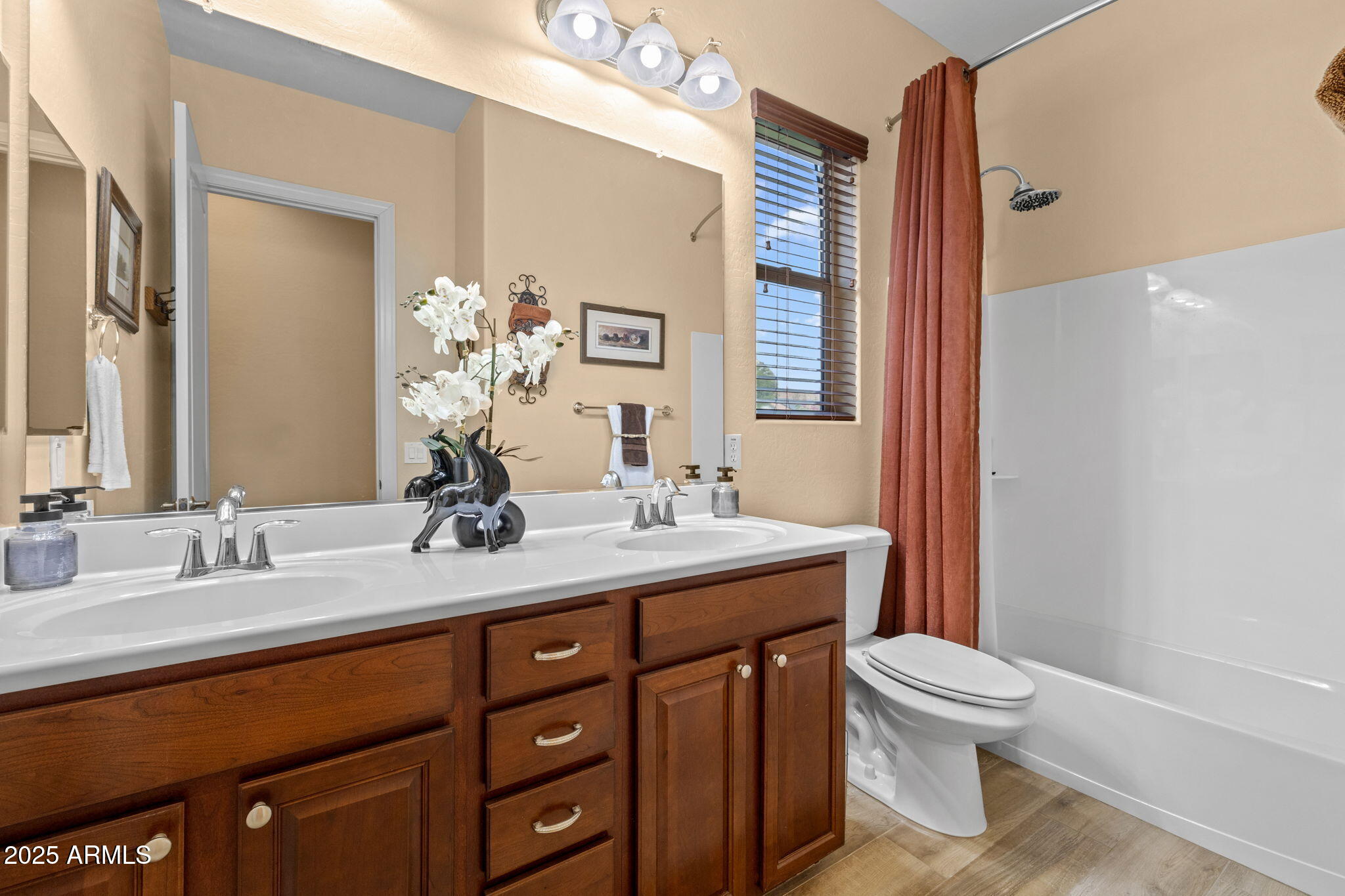 3907 E ENROSE Street