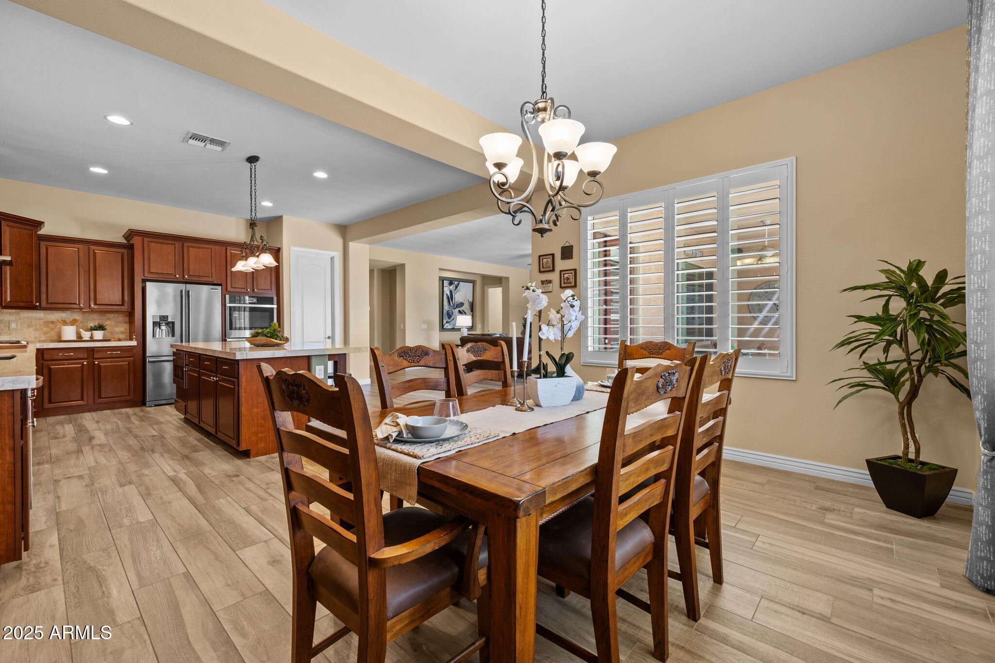 3907 E ENROSE Street