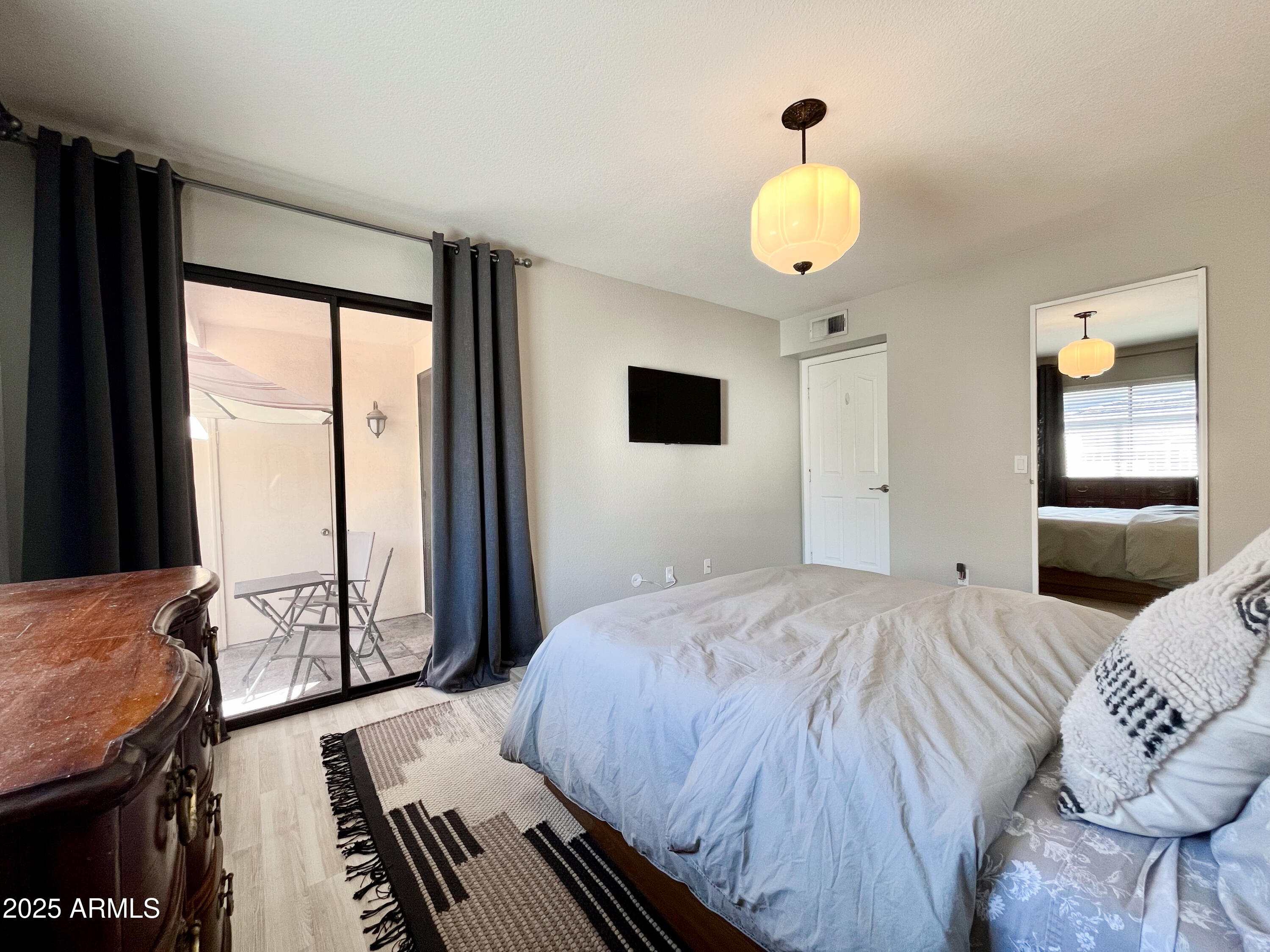 3235 E CAMELBACK Road, 115