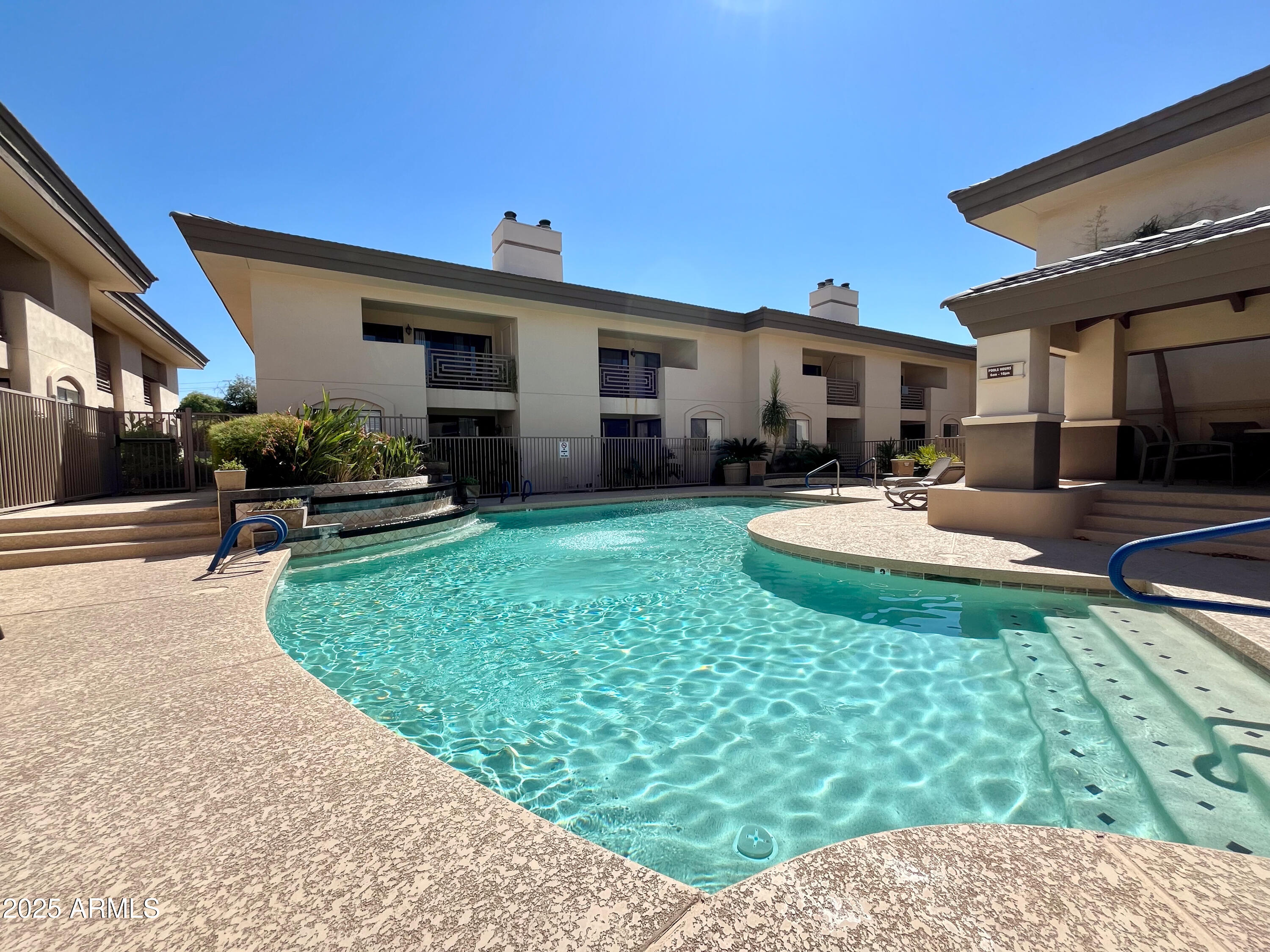 3235 E CAMELBACK Road, 115